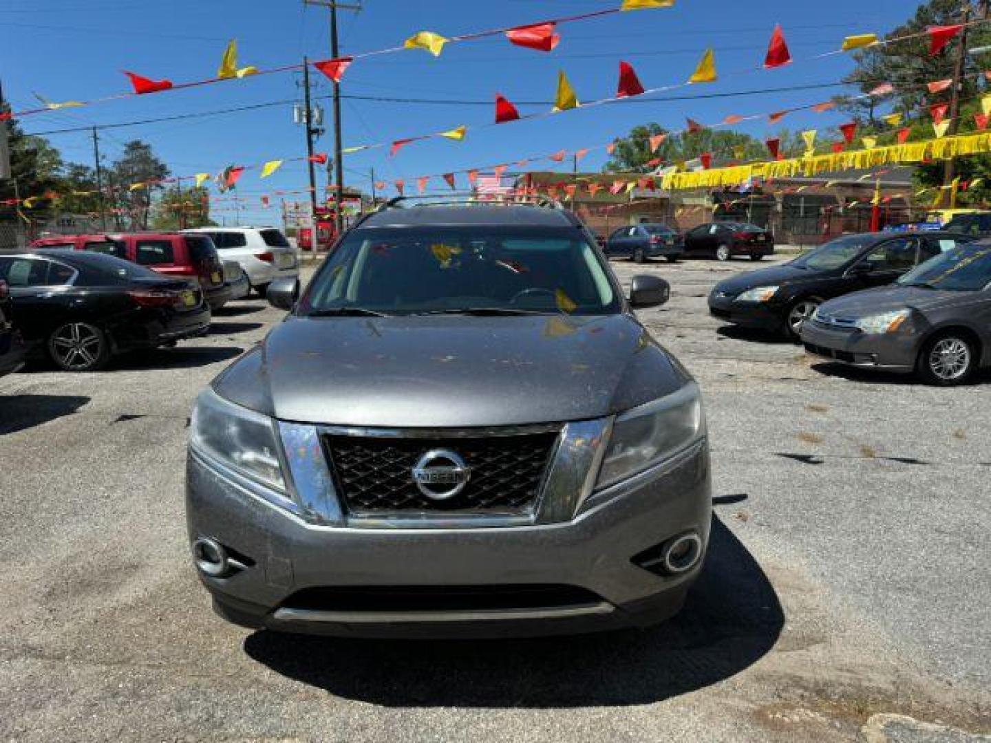 2015 Gray Nissan Pathfinder SV 2WD (5N1AR2MN1FC) with an 3.5L V6 DOHC 24V engine, Continuously Variable Transmission transmission, located at 1806 Veterans Memorial Hwy SW, Austell, GA, 30168, (770) 944-9558, 33.817959, -84.606987 - Photo#1