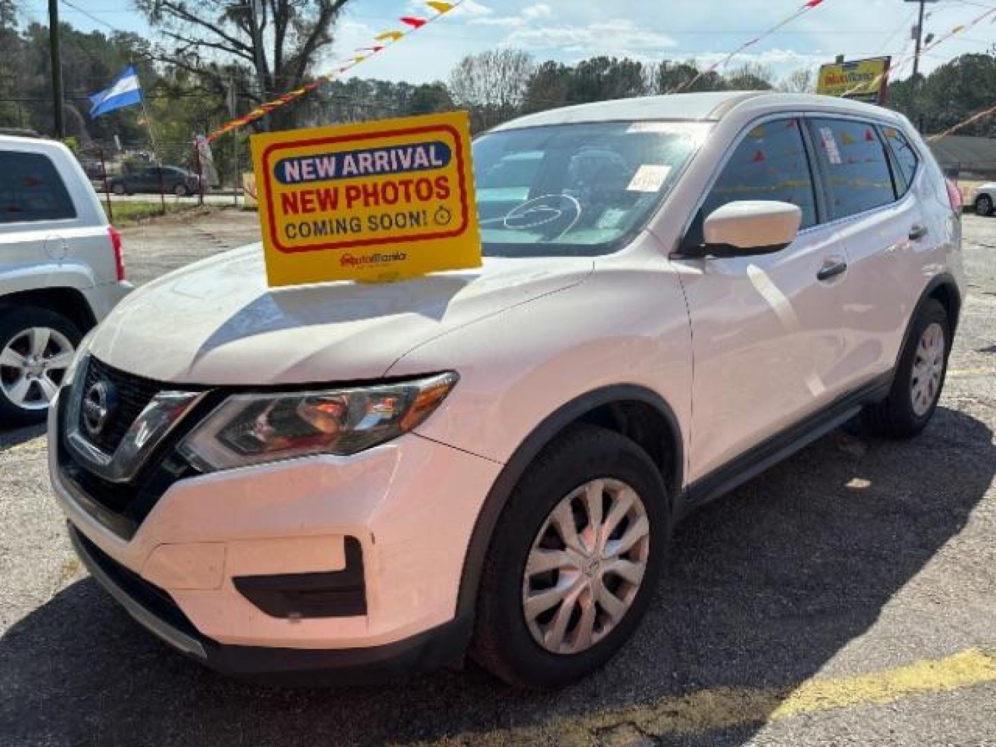 2017 White Nissan Rogue S 2WD (JN8AT2MT3HW) with an 2.5L L4 DOHC 16V engine, Continuously Variable Transmission transmission, located at 1806 Veterans Memorial Hwy SW, Austell, GA, 30168, (770) 944-9558, 33.817959, -84.606987 - Photo#0