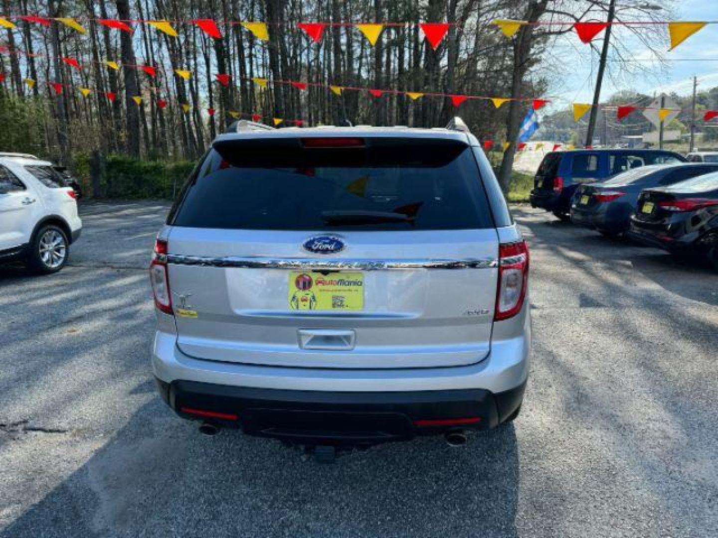 2011 Silver Ford Explorer XLT 4WD (1FMHK8D83BG) with an 3.5L V6 DOHC 24V engine, 6-Speed Automatic transmission, located at 1806 Veterans Memorial Hwy SW, Austell, GA, 30168, (770) 944-9558, 33.817959, -84.606987 - Photo#4