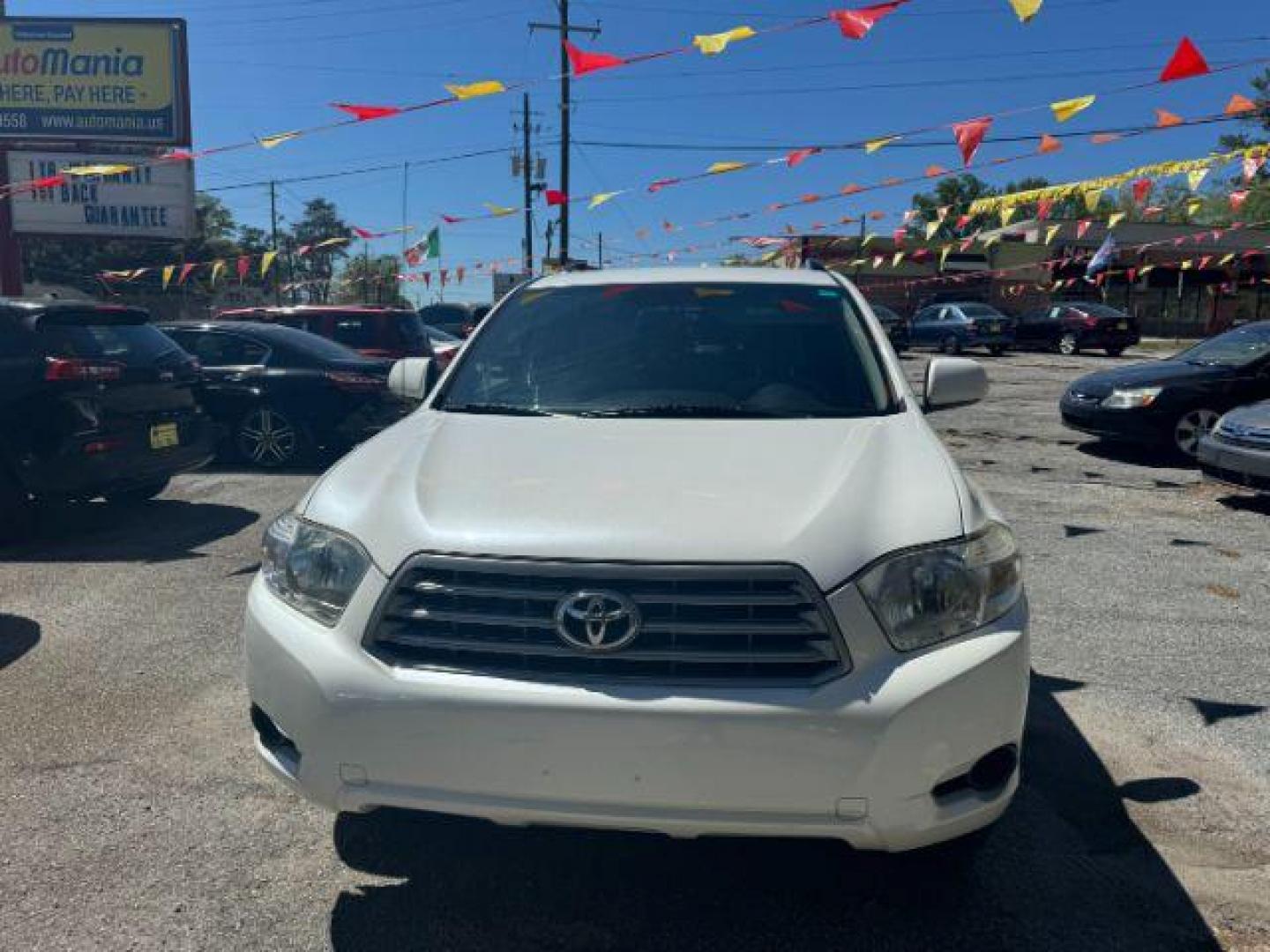 2008 White Toyota Highlander Base 4WD (JTEES41A782) with an 3.5L V6 DOHC 24V engine, 5-Speed Automatic transmission, located at 1806 Veterans Memorial Hwy SW, Austell, GA, 30168, (770) 944-9558, 33.817959, -84.606987 - Photo#1