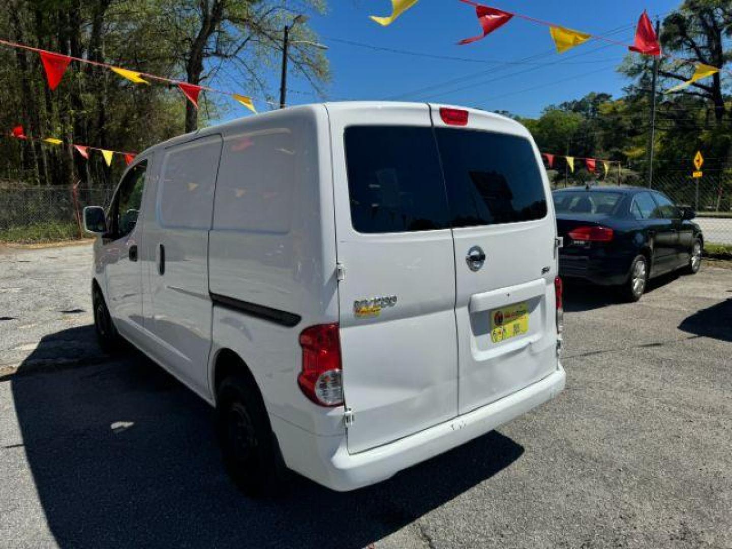 2020 White Nissan NV200 SV (3N6CM0KNXLK) with an 2.0L L4 DOHC 16V engine, Continuously Variable Transmission transmission, located at 1806 Veterans Memorial Hwy SW, Austell, GA, 30168, (770) 944-9558, 33.817959, -84.606987 - Photo#5