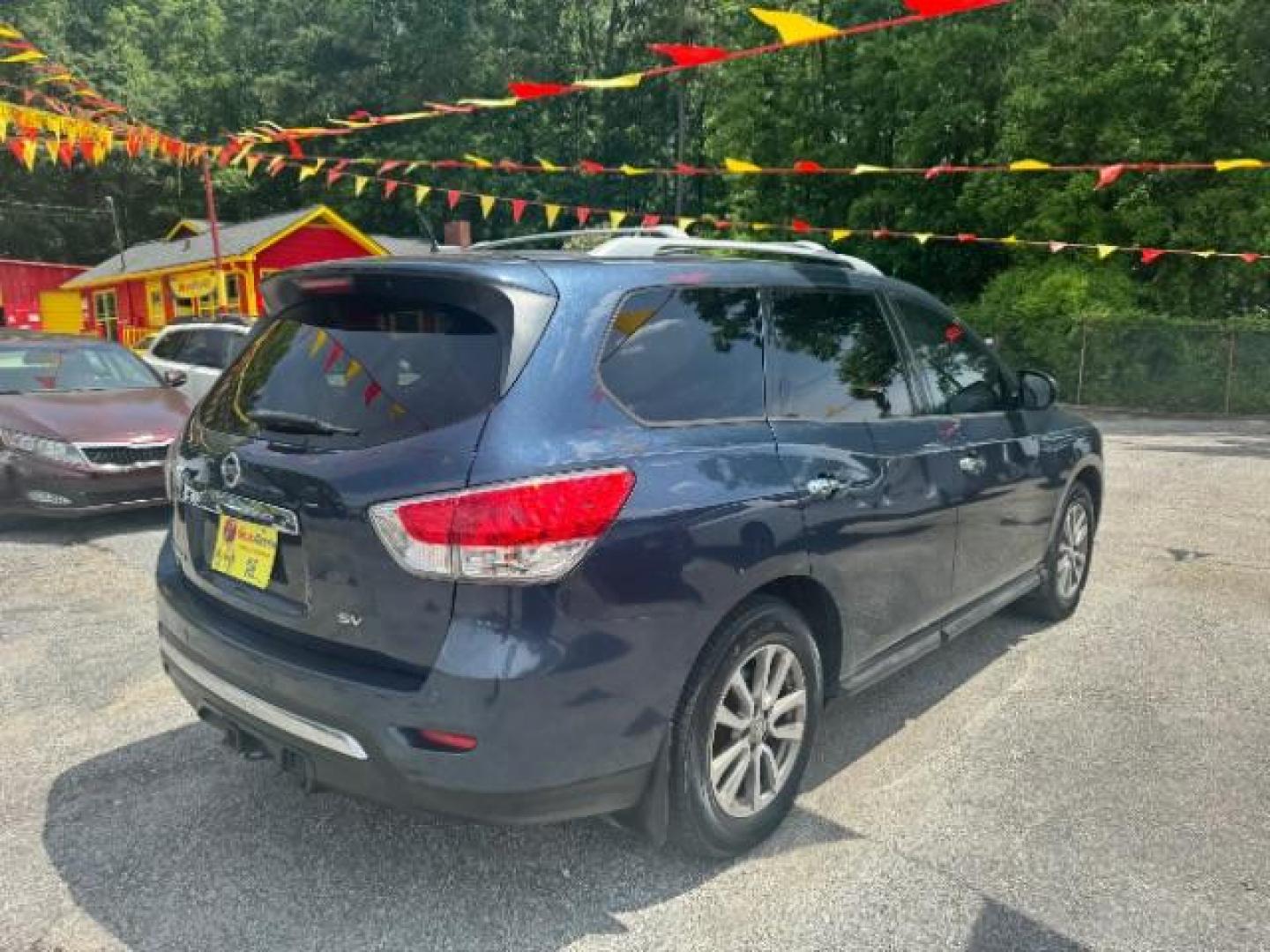 2014 Blue Nissan Pathfinder SV 2WD (5N1AR2MN6EC) with an 3.5L V6 DOHC 24V engine, Continuously Variable Transmission transmission, located at 1806 Veterans Memorial Hwy SW, Austell, GA, 30168, (770) 944-9558, 33.817959, -84.606987 - Photo#3