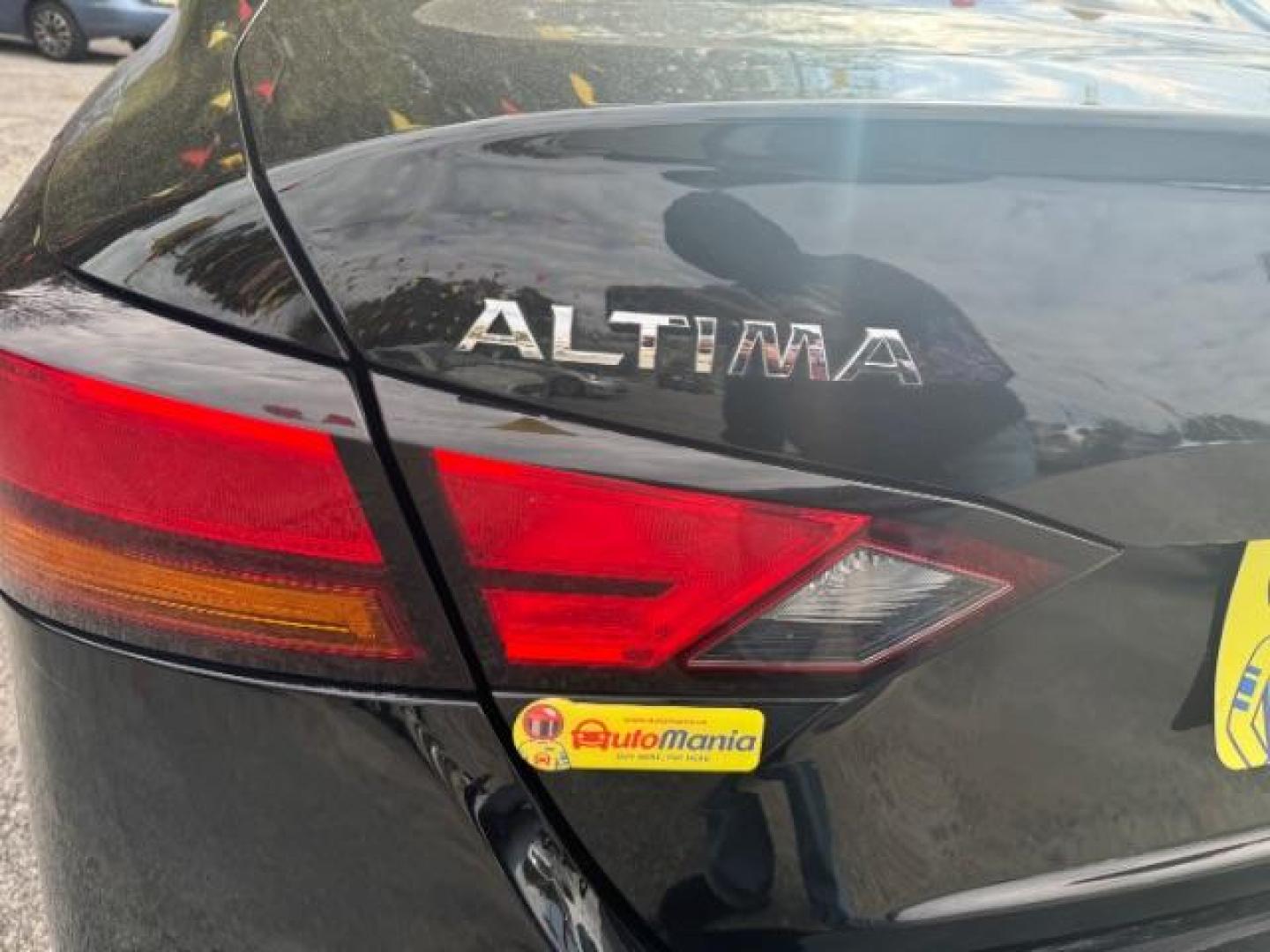 2019 Black Nissan Altima 2.5 S (1N4BL4BV3KN) with an 2.5L L4 DOHC 16V engine, Continuously Variable Transmission transmission, located at 1806 Veterans Memorial Hwy SW, Austell, GA, 30168, (770) 944-9558, 33.817959, -84.606987 - Photo#15