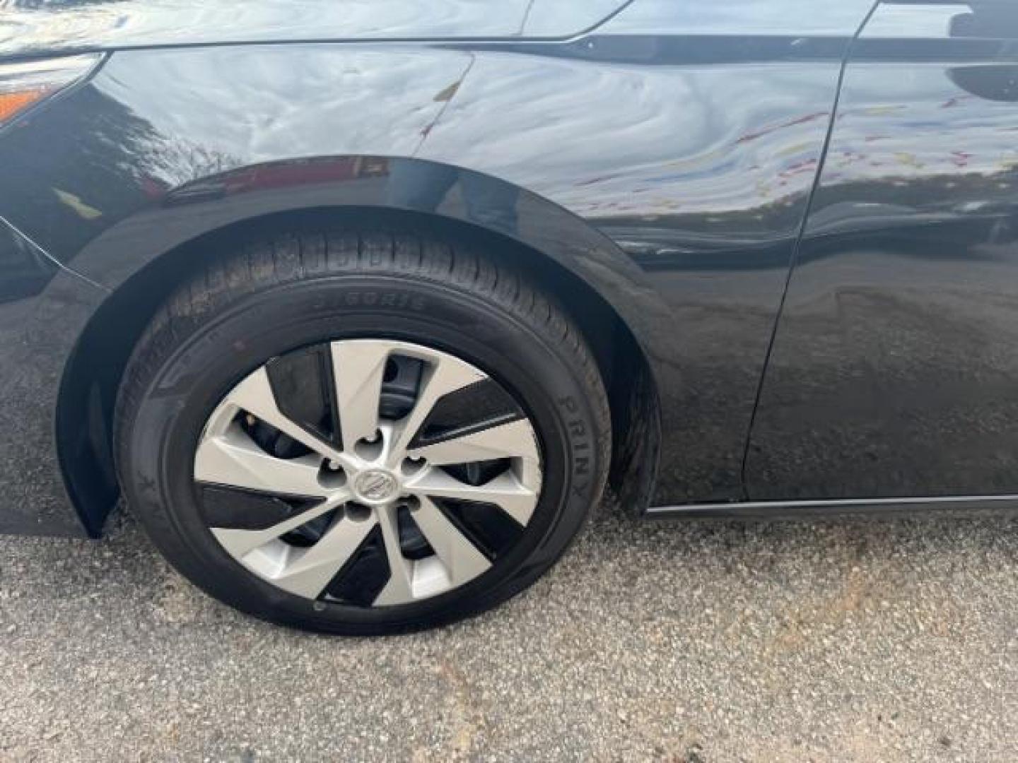 2019 Black Nissan Altima 2.5 S (1N4BL4BV3KN) with an 2.5L L4 DOHC 16V engine, Continuously Variable Transmission transmission, located at 1806 Veterans Memorial Hwy SW, Austell, GA, 30168, (770) 944-9558, 33.817959, -84.606987 - Photo#16