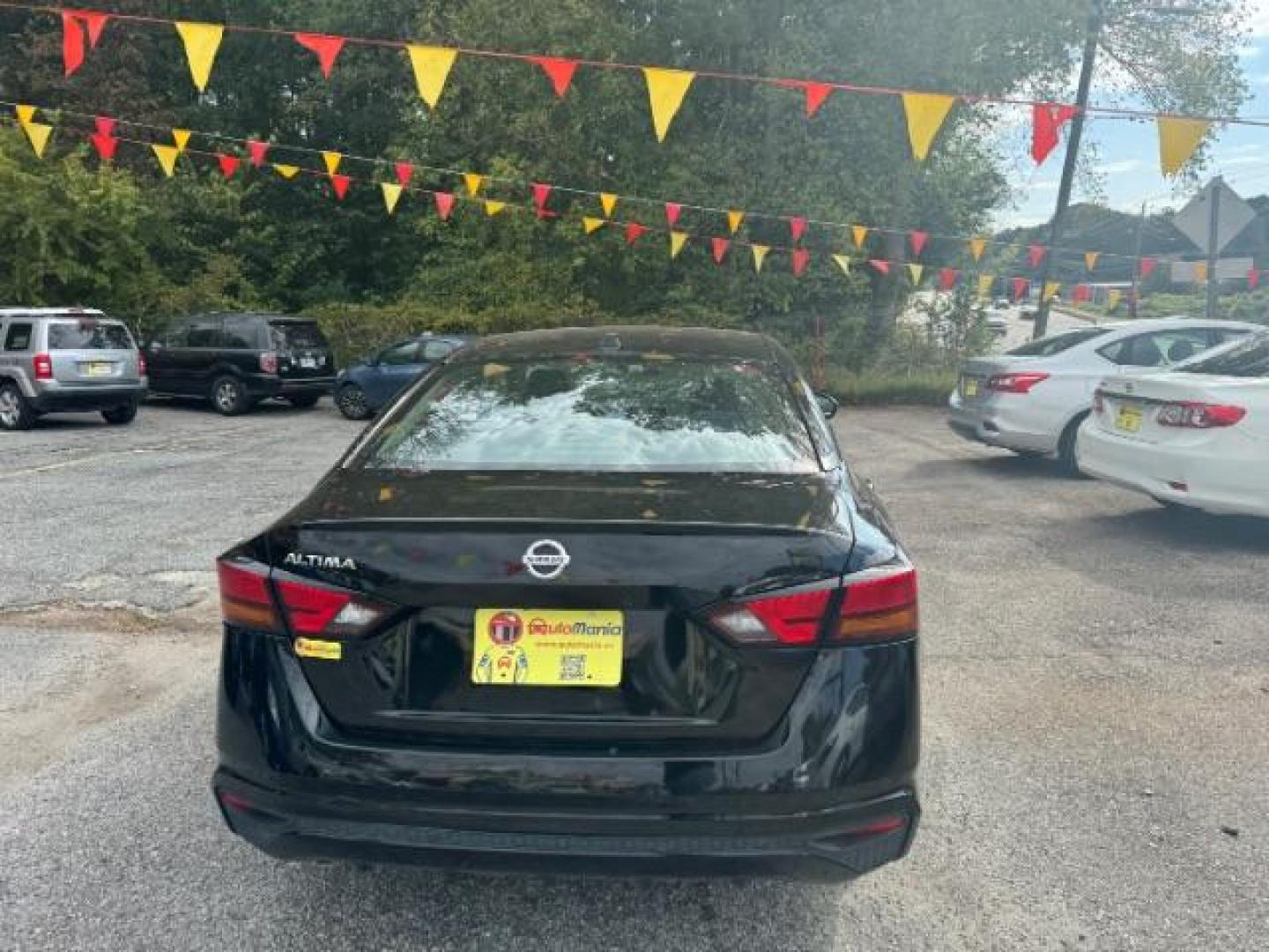 2019 Black Nissan Altima 2.5 S (1N4BL4BV3KN) with an 2.5L L4 DOHC 16V engine, Continuously Variable Transmission transmission, located at 1806 Veterans Memorial Hwy SW, Austell, GA, 30168, (770) 944-9558, 33.817959, -84.606987 - Photo#4