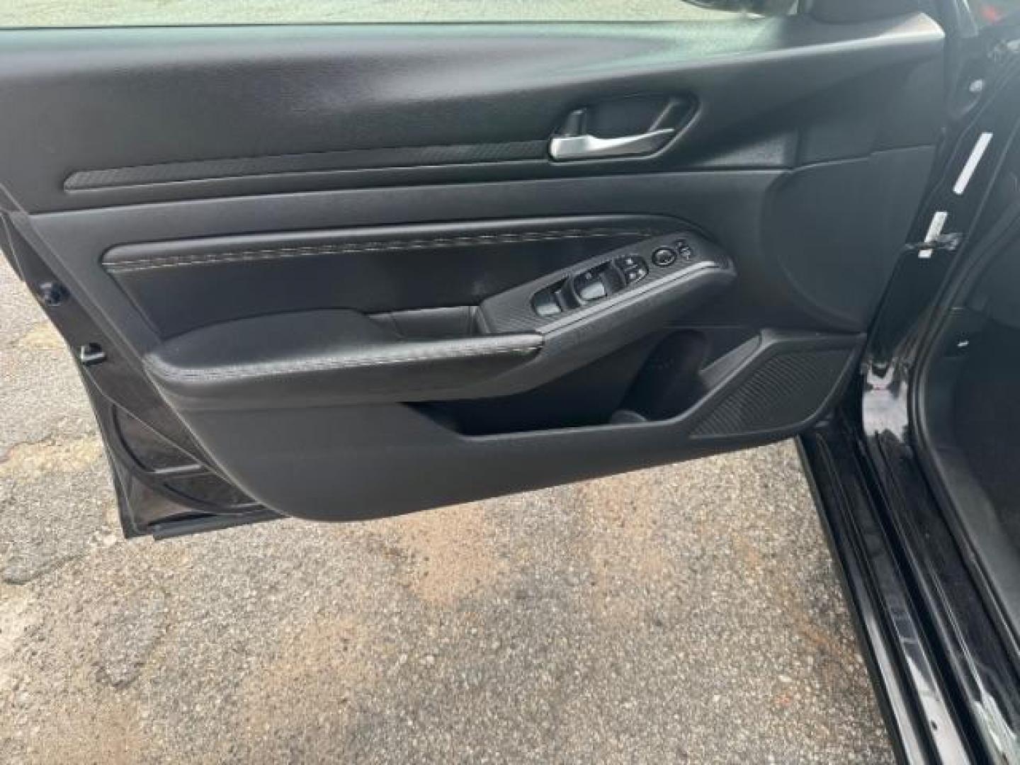 2019 Black Nissan Altima 2.5 S (1N4BL4BV3KN) with an 2.5L L4 DOHC 16V engine, Continuously Variable Transmission transmission, located at 1806 Veterans Memorial Hwy SW, Austell, GA, 30168, (770) 944-9558, 33.817959, -84.606987 - Photo#7