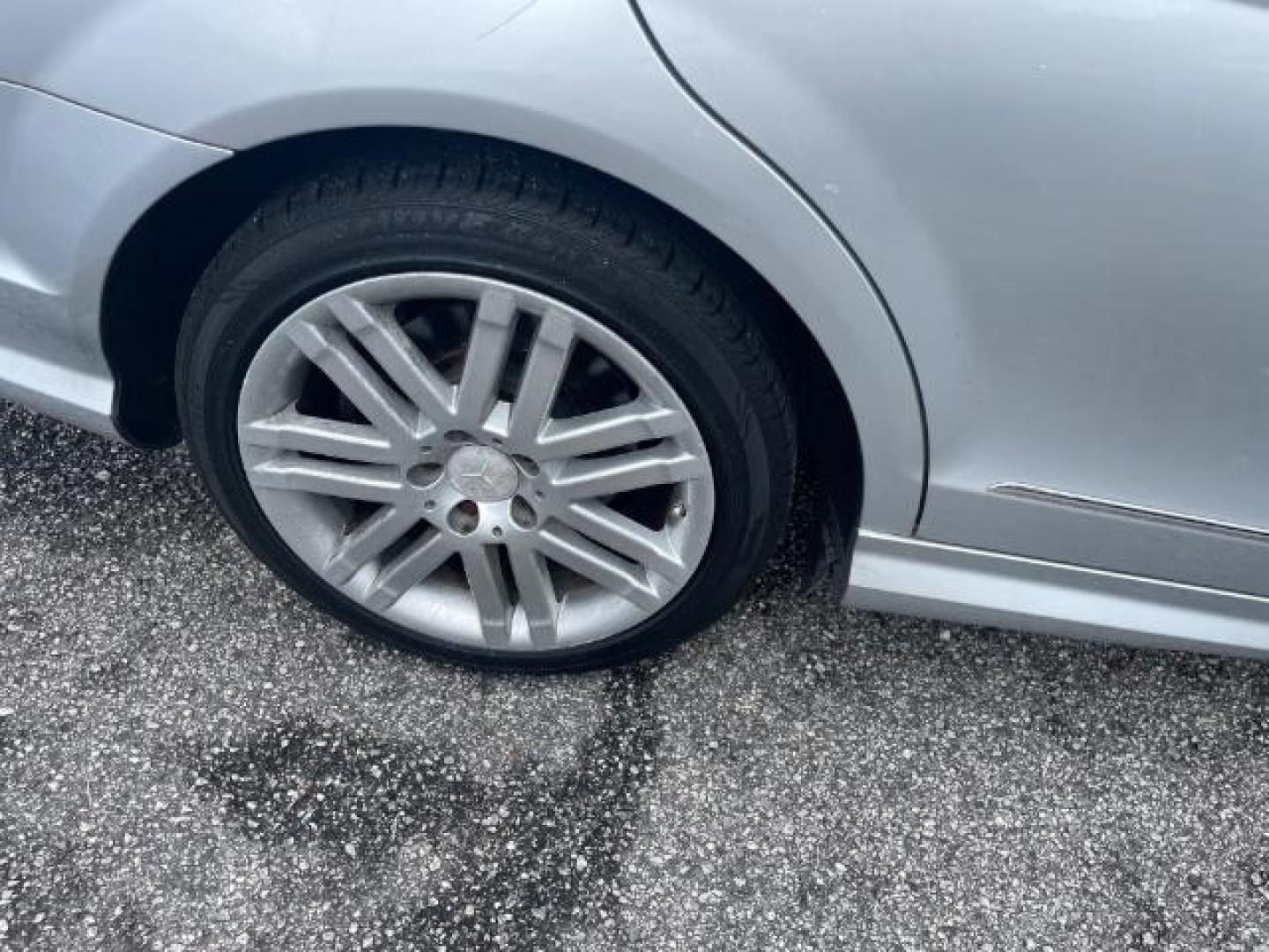 2009 Silver Mercedes-Benz C-Class C300 4MATIC Sport Sedan (WDDGF81X49R) with an 3.0L V6 DOHC 24V engine, 7-Speed Automatic transmission, located at 1806 Veterans Memorial Hwy SW, Austell, GA, 30168, (770) 944-9558, 33.817959, -84.606987 - Photo#19