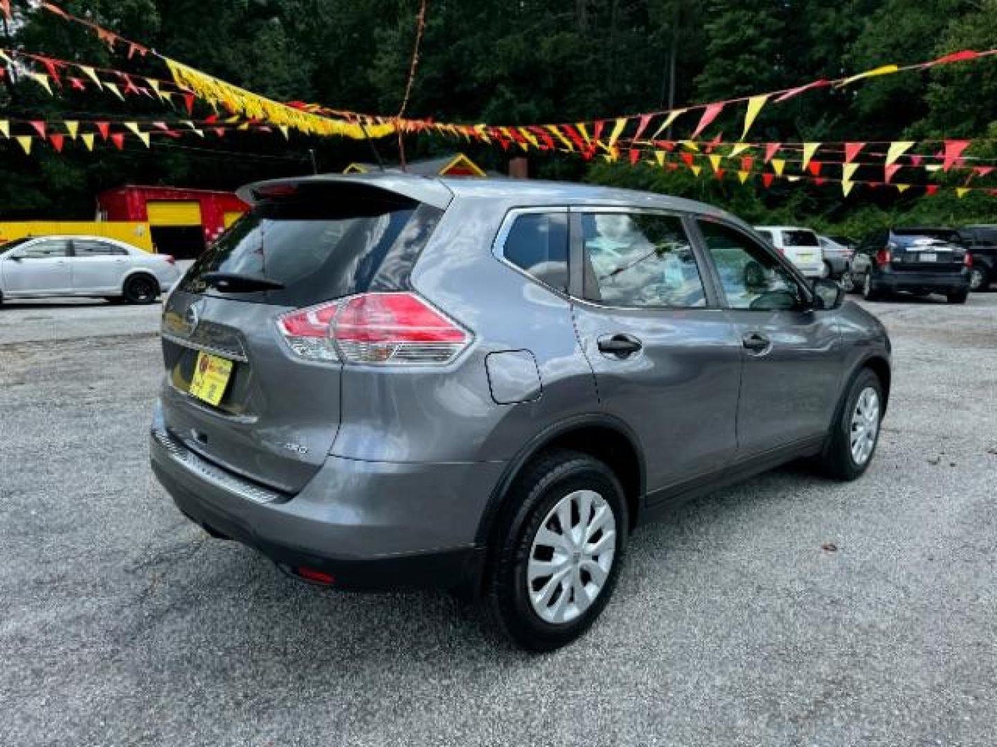 2016 Gray Nissan Rogue SPORT UTILITY 4-DR (KNMAT2MV0GP) with an 2.5L L4 DOHC 16V engine, Continuously Variable Transmission transmission, located at 1806 Veterans Memorial Hwy SW, Austell, GA, 30168, (770) 944-9558, 33.817959, -84.606987 - Photo#3