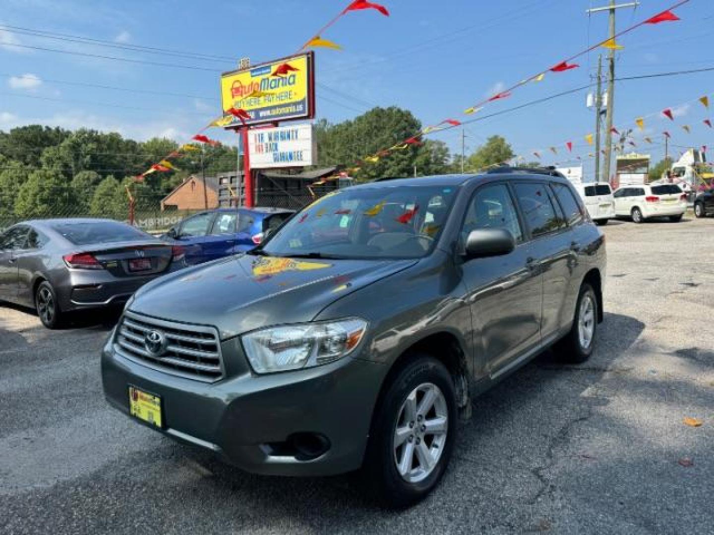 2008 Gray Toyota Highlander Base 4WD (JTEES41A582) with an 3.5L V6 DOHC 24V engine, 5-Speed Automatic transmission, located at 1806 Veterans Memorial Hwy SW, Austell, GA, 30168, (770) 944-9558, 33.817959, -84.606987 - Photo#0