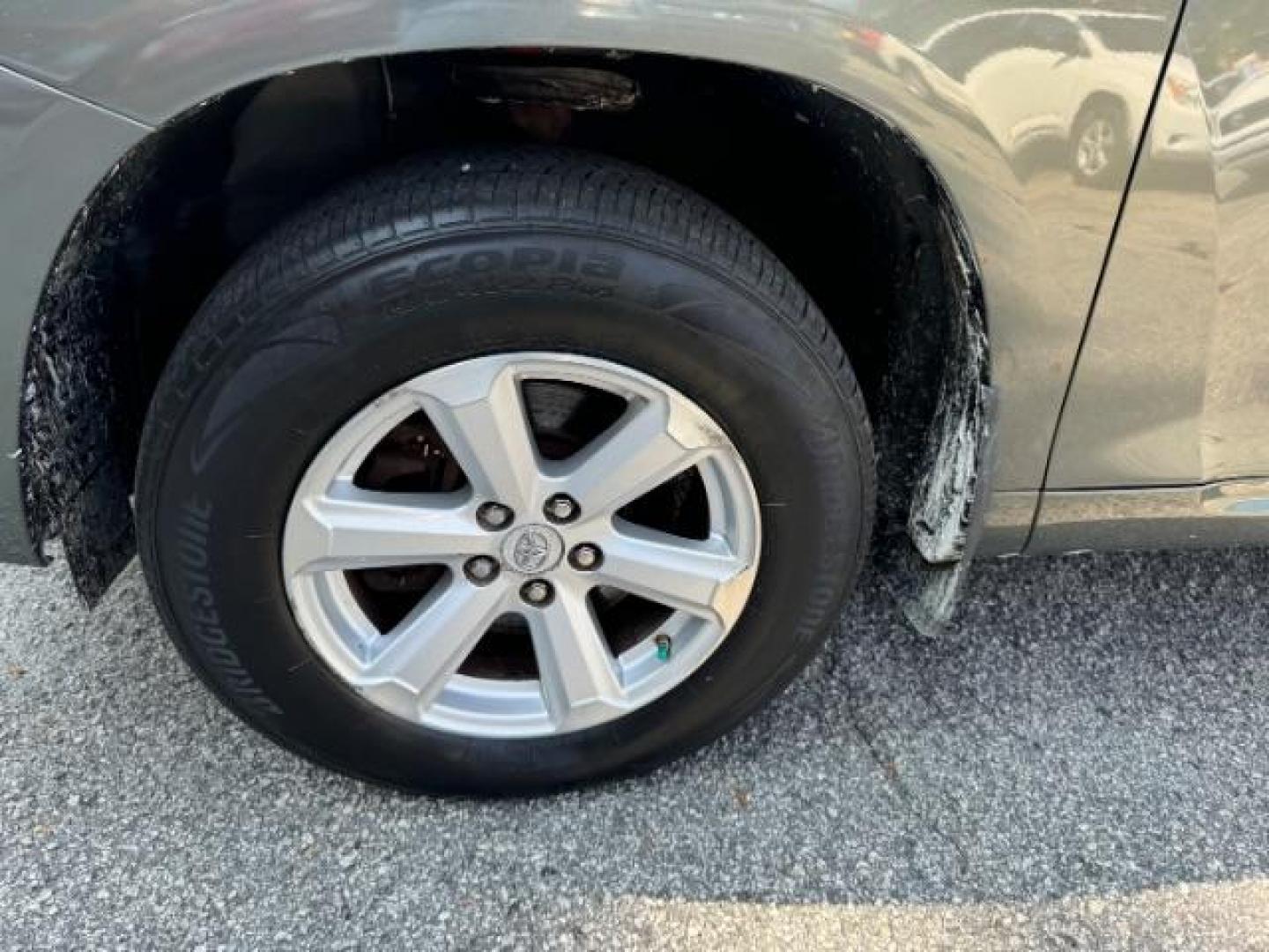 2008 Gray Toyota Highlander Base 4WD (JTEES41A582) with an 3.5L V6 DOHC 24V engine, 5-Speed Automatic transmission, located at 1806 Veterans Memorial Hwy SW, Austell, GA, 30168, (770) 944-9558, 33.817959, -84.606987 - Photo#23