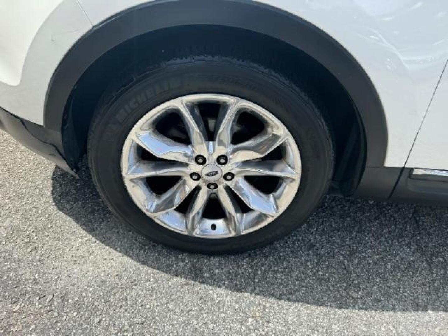 2014 White Ford Explorer Limited FWD (1FM5K7F82EG) with an 3.5L V6 DOHC 24V engine, 6-Speed Automatic transmission, located at 1806 Veterans Memorial Hwy SW, Austell, GA, 30168, (770) 944-9558, 33.817959, -84.606987 - Photo#23