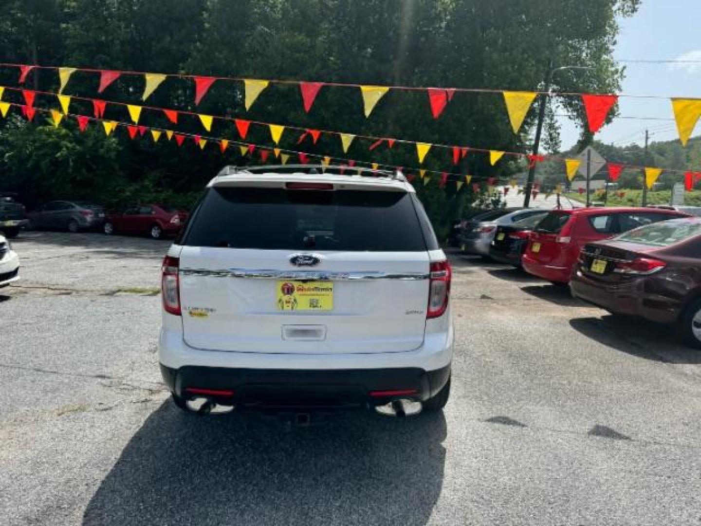 2014 White Ford Explorer Limited FWD (1FM5K7F82EG) with an 3.5L V6 DOHC 24V engine, 6-Speed Automatic transmission, located at 1806 Veterans Memorial Hwy SW, Austell, GA, 30168, (770) 944-9558, 33.817959, -84.606987 - Photo#4