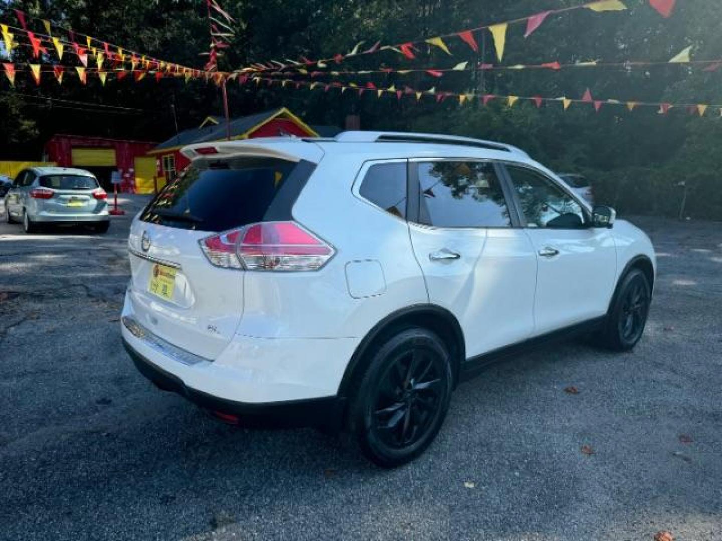 2015 WHITE Nissan Rogue S 2WD (5N1AT2MT4FC) with an 2.5L L4 DOHC 16V engine, Continuously Variable Transmission transmission, located at 1806 Veterans Memorial Hwy SW, Austell, GA, 30168, (770) 944-9558, 33.817959, -84.606987 - Photo#3