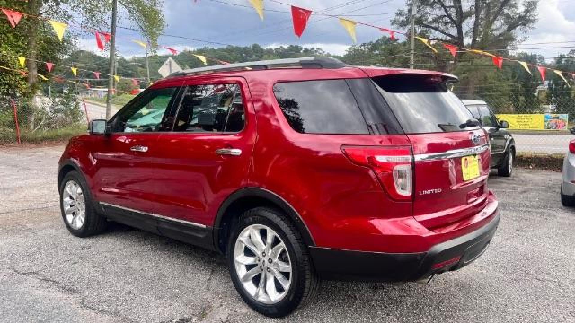 2015 Red Ford Explorer Limited FWD (1FM5K7F84FG) with an 3.5L V6 DOHC 24V engine, 6-Speed Automatic transmission, located at 1806 Veterans Memorial Hwy SW, Austell, GA, 30168, (770) 944-9558, 33.817959, -84.606987 - Photo#3