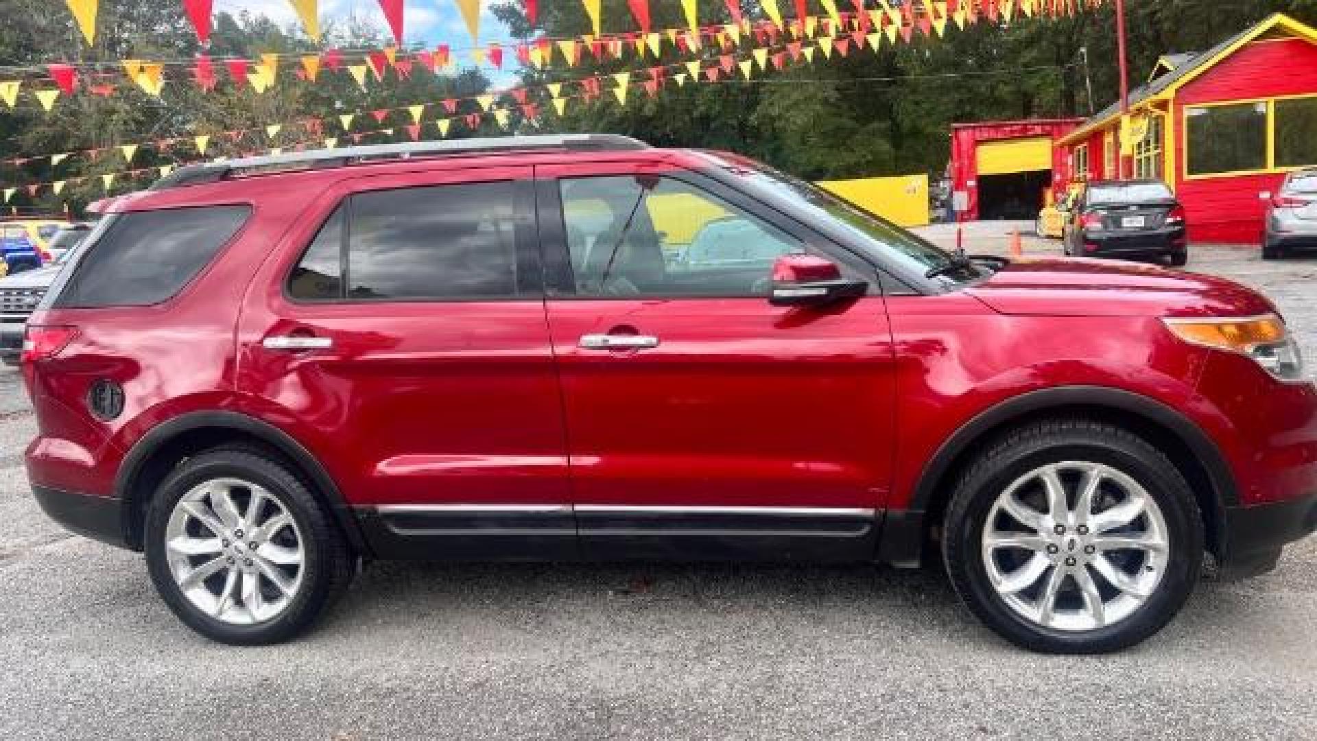 2015 Red Ford Explorer Limited FWD (1FM5K7F84FG) with an 3.5L V6 DOHC 24V engine, 6-Speed Automatic transmission, located at 1806 Veterans Memorial Hwy SW, Austell, GA, 30168, (770) 944-9558, 33.817959, -84.606987 - Photo#4