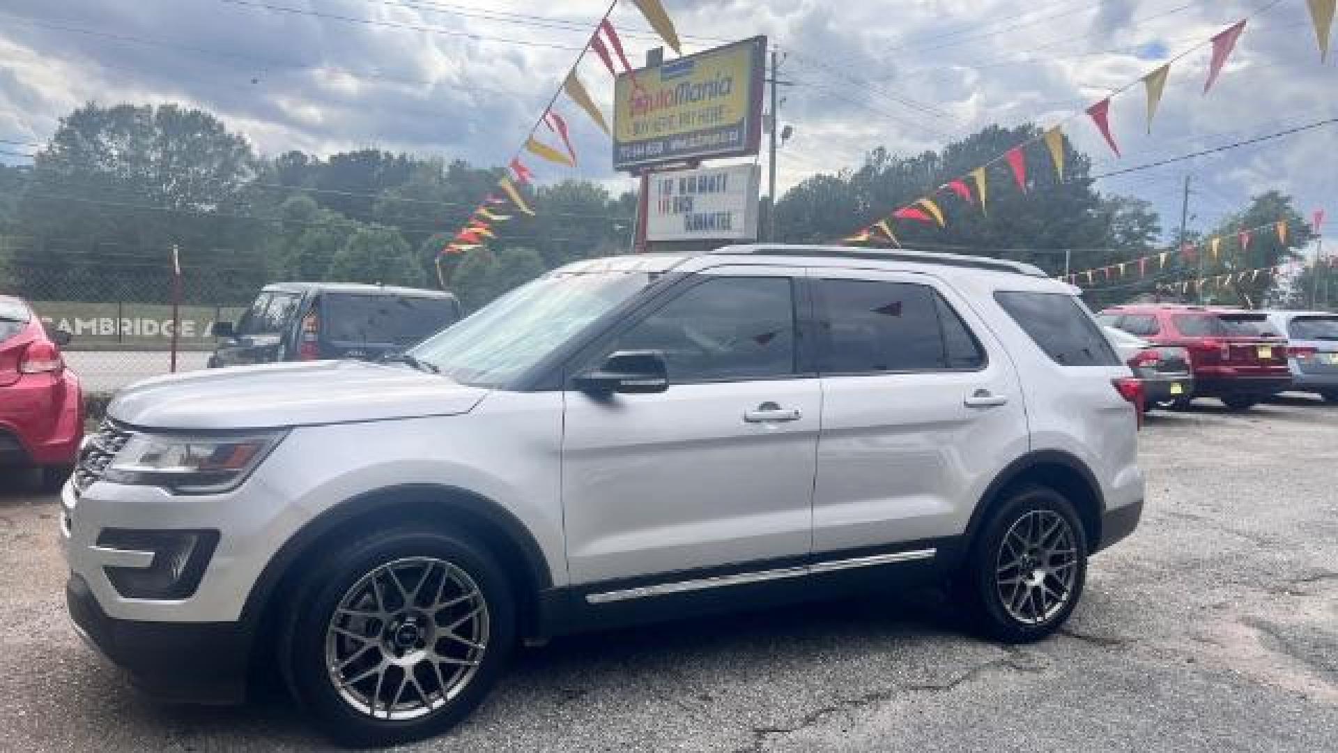 2016 SILVER Ford Explorer XLT FWD (1FM5K7D87GG) with an 3.5L V6 DOHC 24V engine, 6-Speed Automatic transmission, located at 1806 Veterans Memorial Hwy SW, Austell, GA, 30168, (770) 944-9558, 33.817959, -84.606987 - Photo#3