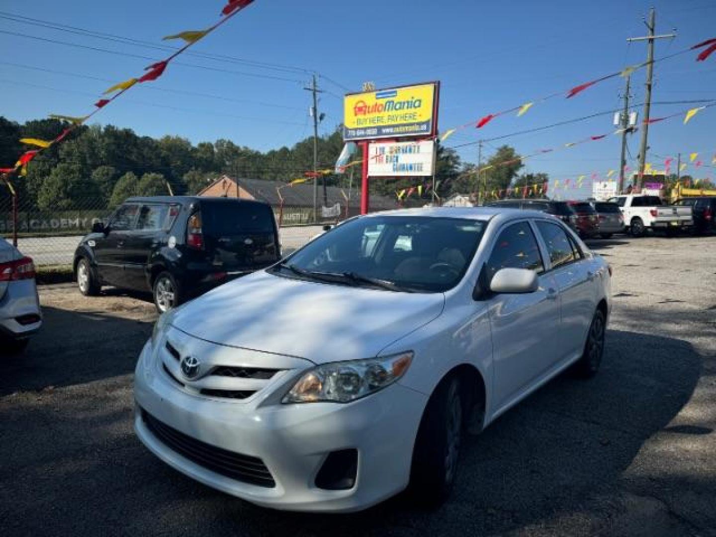 2012 White Toyota Camry SE (4T1BF1FK7CU) with an 2.5L L4 DOHC 16V engine, 6-Speed Automatic transmission, located at 1806 Veterans Memorial Hwy SW, Austell, GA, 30168, (770) 944-9558, 33.817959, -84.606987 - Photo#0