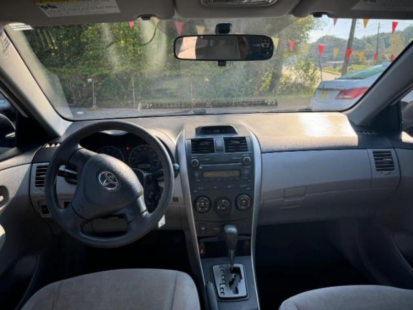 2012 White Toyota Camry SE (4T1BF1FK7CU) with an 2.5L L4 DOHC 16V engine, 6-Speed Automatic transmission, located at 1806 Veterans Memorial Hwy SW, Austell, GA, 30168, (770) 944-9558, 33.817959, -84.606987 - Photo#11