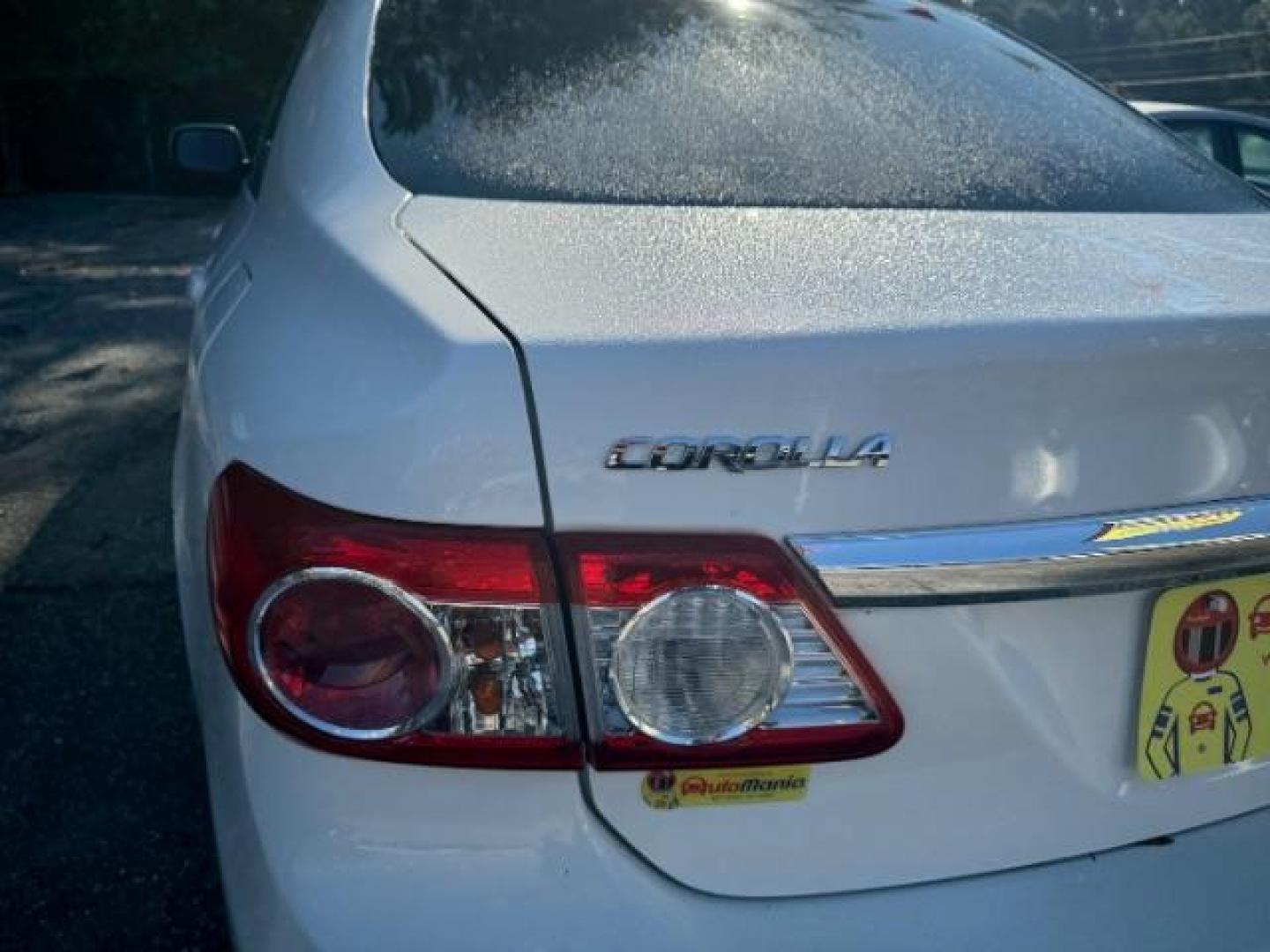 2012 White Toyota Camry SE (4T1BF1FK7CU) with an 2.5L L4 DOHC 16V engine, 6-Speed Automatic transmission, located at 1806 Veterans Memorial Hwy SW, Austell, GA, 30168, (770) 944-9558, 33.817959, -84.606987 - Photo#15