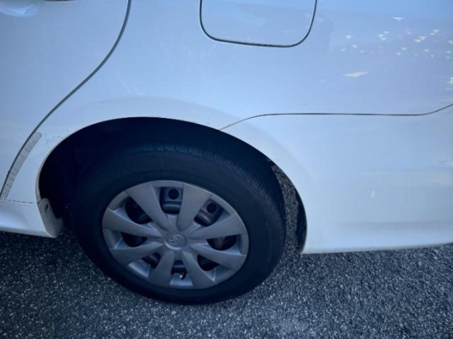 2012 White Toyota Camry SE (4T1BF1FK7CU) with an 2.5L L4 DOHC 16V engine, 6-Speed Automatic transmission, located at 1806 Veterans Memorial Hwy SW, Austell, GA, 30168, (770) 944-9558, 33.817959, -84.606987 - Photo#20