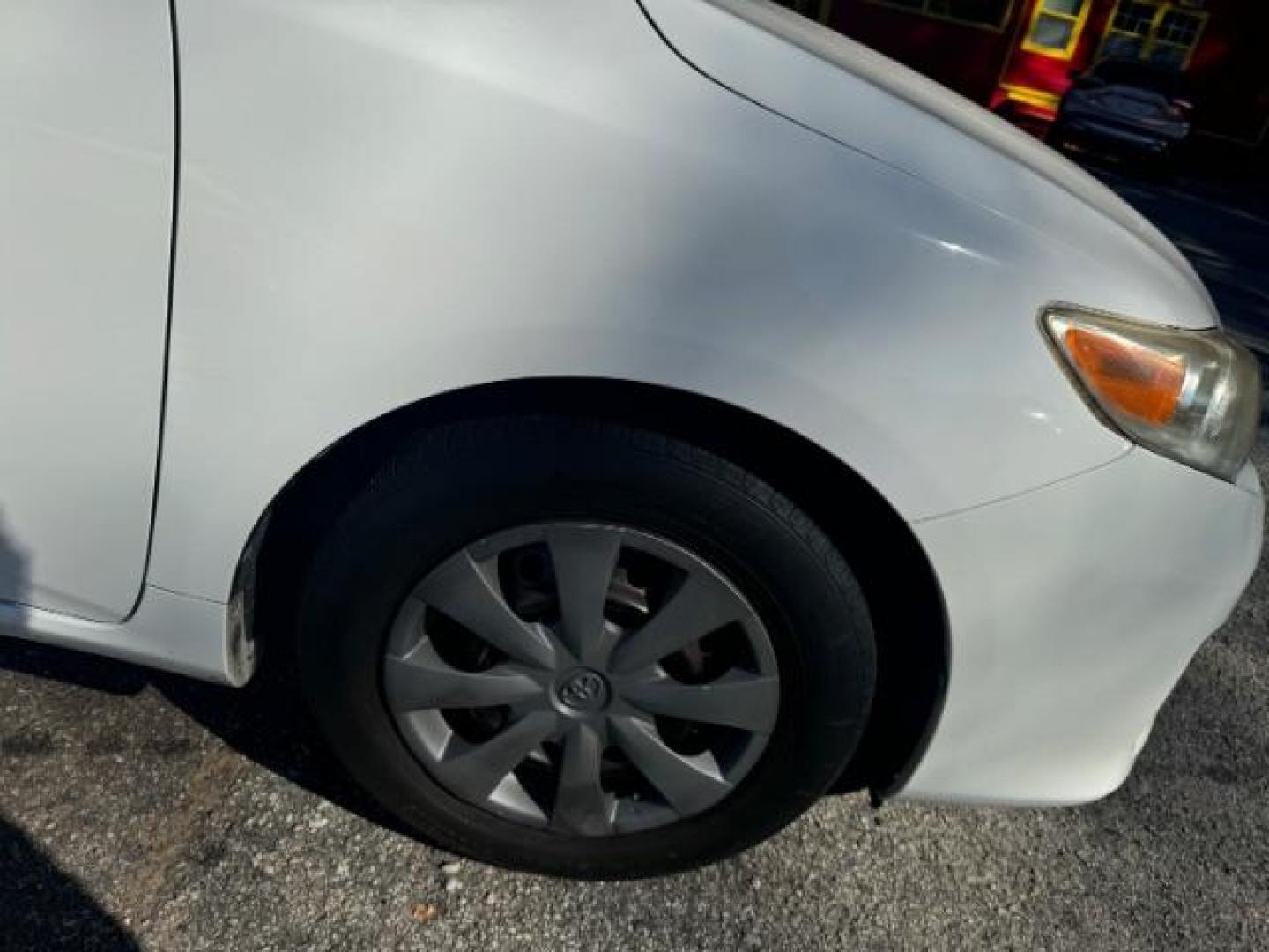 2013 White Toyota Corolla LE 4-Speed AT (JTDBU4EE4DJ) with an 1.8L L4 DOHC 16V engine, 4-Speed Automatic transmission, located at 1806 Veterans Memorial Hwy SW, Austell, GA, 30168, (770) 944-9558, 33.817959, -84.606987 - Photo#18