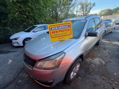 2016 Chevrolet Traverse LS FWD w/PDC