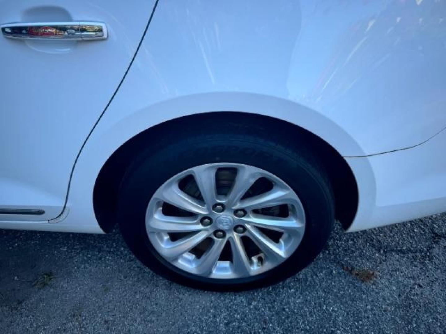 2015 White Buick LaCrosse Leather Package (1G4GB5G37FF) with an 3.6L V6 DOHC 24V FFV engine, 6-Speed Automatic transmission, located at 1806 Veterans Memorial Hwy SW, Austell, GA, 30168, (770) 944-9558, 33.817959, -84.606987 - Photo#18