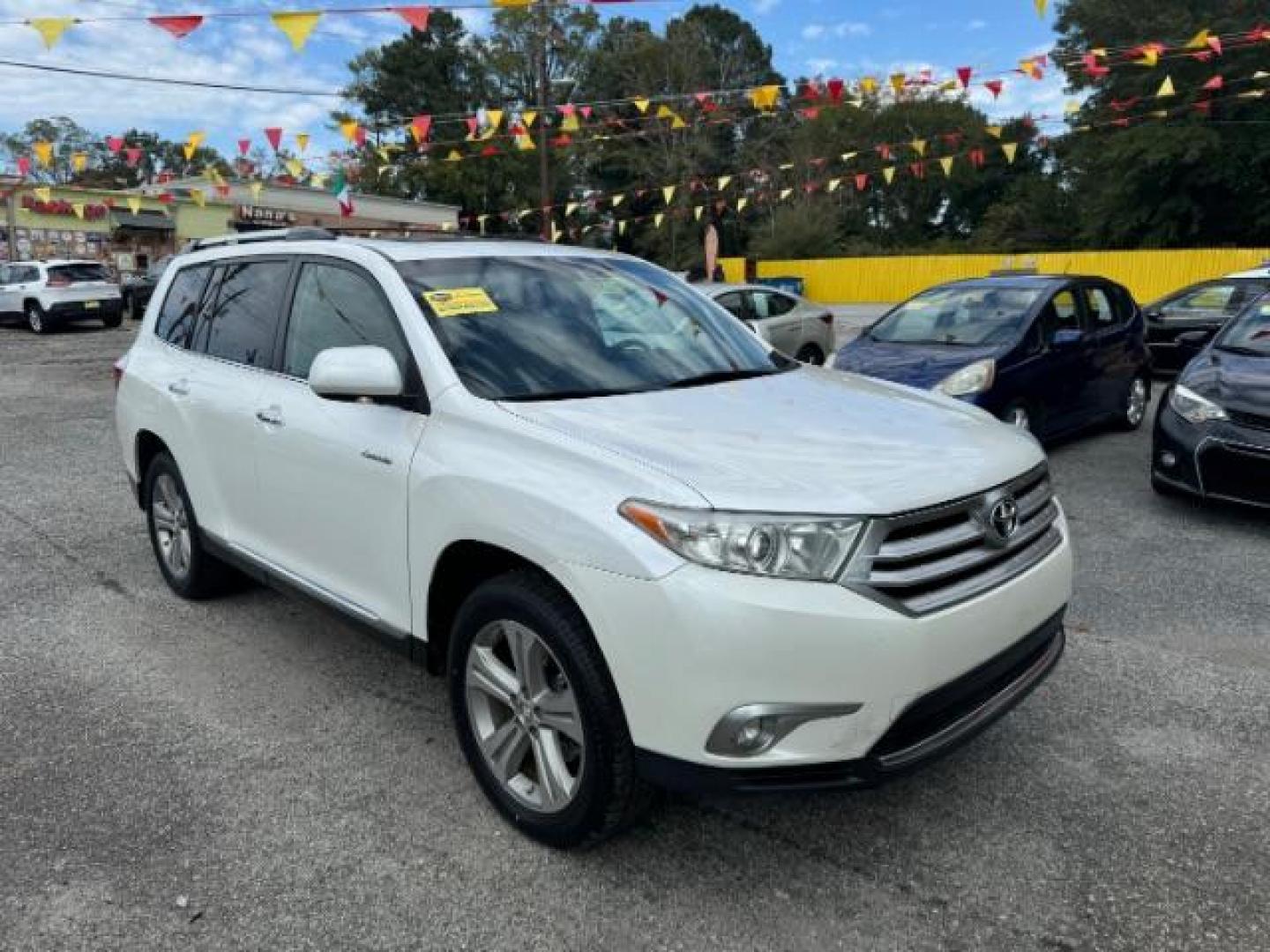 2012 White Toyota Highlander Limited 4WD (5TDDK3EH9CS) with an 3.5L V6 DOHC 24V engine, 5-Speed Automatic transmission, located at 1806 Veterans Memorial Hwy SW, Austell, GA, 30168, (770) 944-9558, 33.817959, -84.606987 - Photo#1