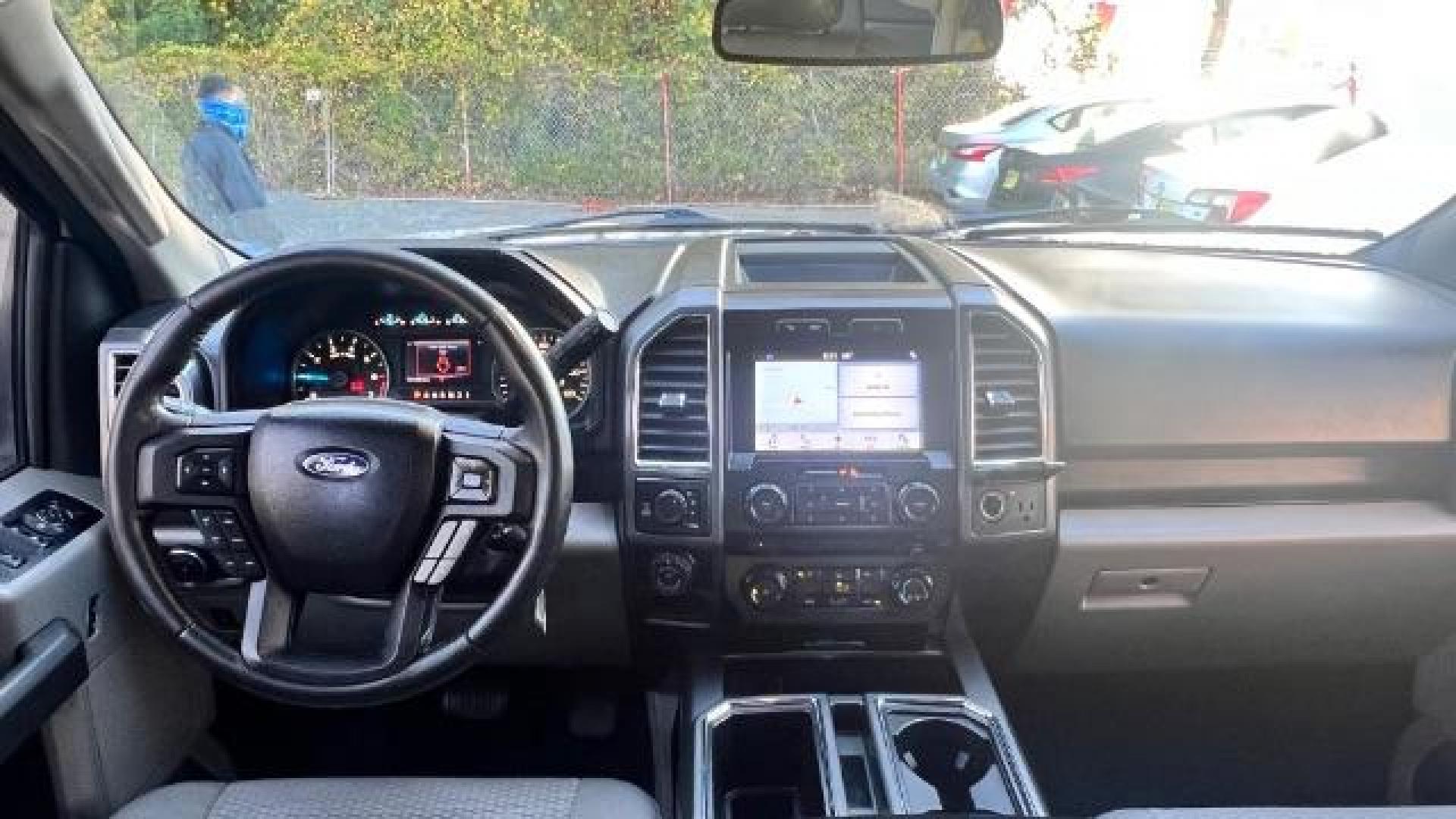 2017 White Ford F-150 XLT SuperCrew 6.5-ft. Bed 4WD (1FTEW1EF1HK) with an 5.0L V8 engine, 6-Speed Automatic transmission, located at 1806 Veterans Memorial Hwy SW, Austell, GA, 30168, (770) 944-9558, 33.817959, -84.606987 - Photo#10