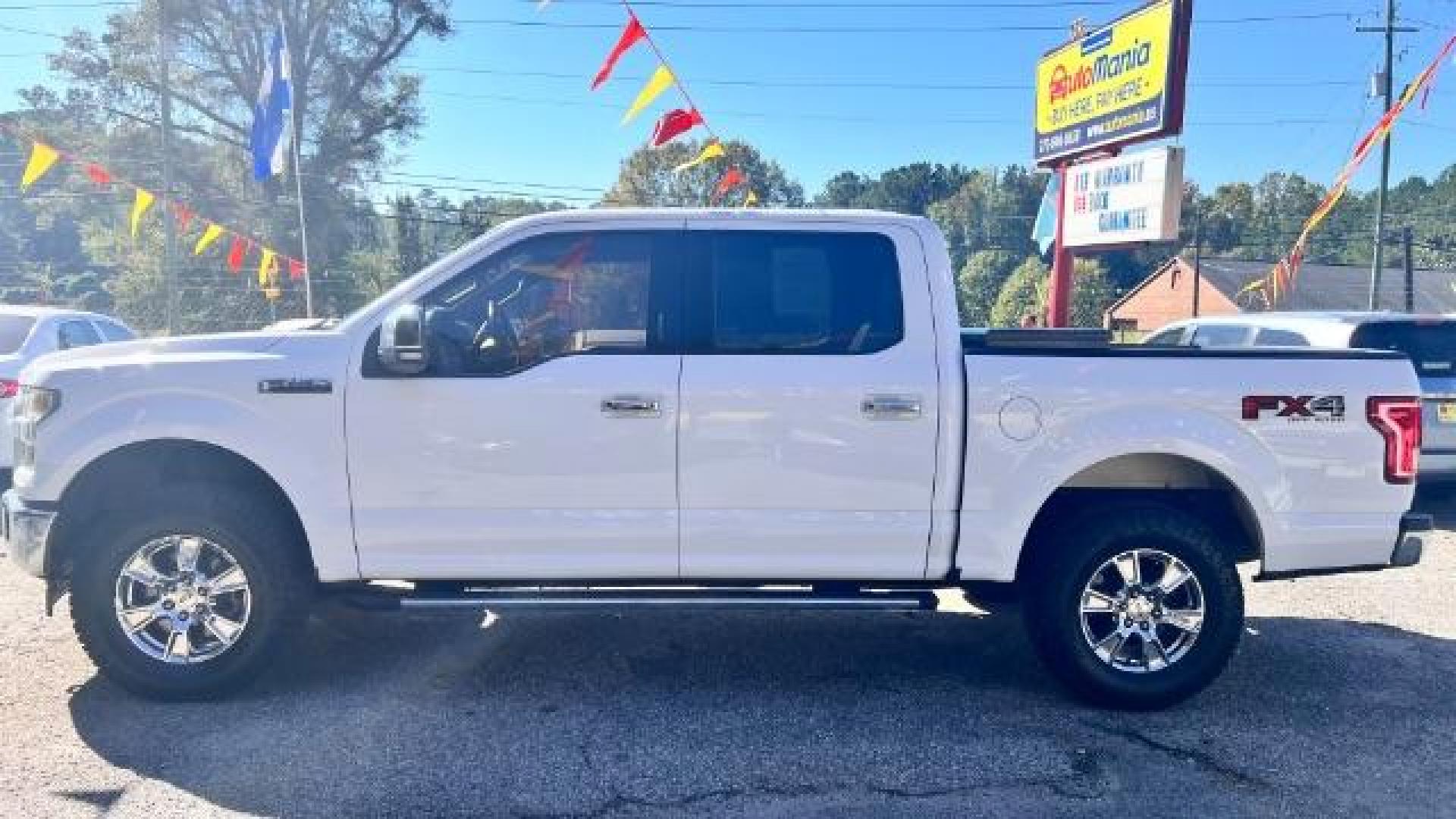 2017 White Ford F-150 XLT SuperCrew 6.5-ft. Bed 4WD (1FTEW1EF1HK) with an 5.0L V8 engine, 6-Speed Automatic transmission, located at 1806 Veterans Memorial Hwy SW, Austell, GA, 30168, (770) 944-9558, 33.817959, -84.606987 - Photo#3