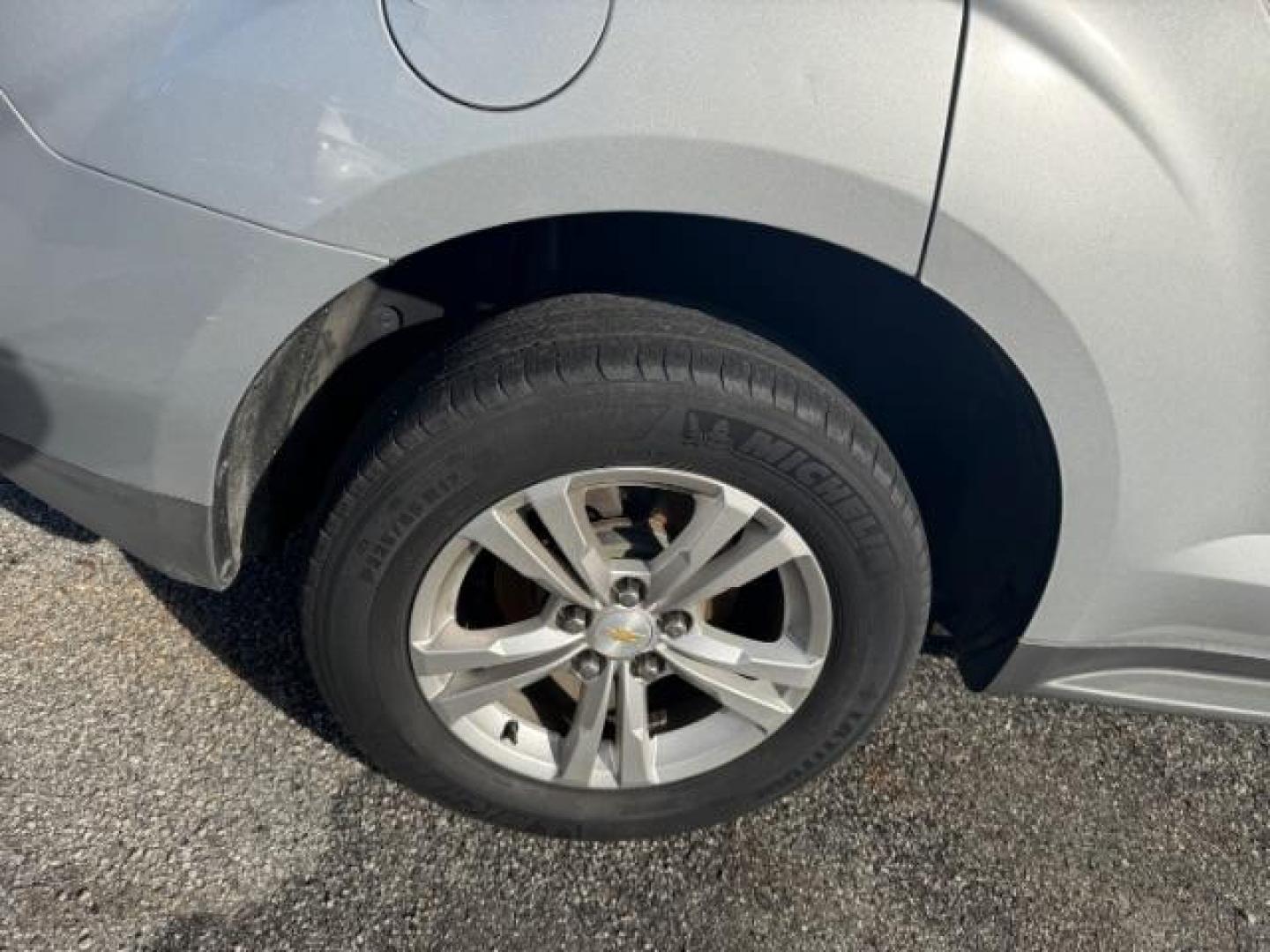 2017 Silver Chevrolet Equinox LS 2WD (2GNALBEK7H1) with an 2.4L L4 DOHC 16V FFV engine, 6-Speed Automatic transmission, located at 1806 Veterans Memorial Hwy SW, Austell, GA, 30168, (770) 944-9558, 33.817959, -84.606987 - Photo#20