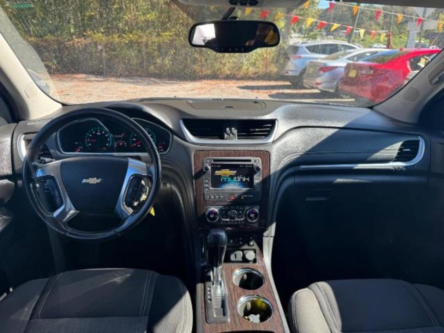 2016 Silver Chevrolet Traverse 2LT AWD (1GNKVHKD5GJ) with an 3.6L V6 DOHC 24V engine, 6-Speed Automatic transmission, located at 1806 Veterans Memorial Hwy SW, Austell, GA, 30168, (770) 944-9558, 33.817959, -84.606987 - Photo#11