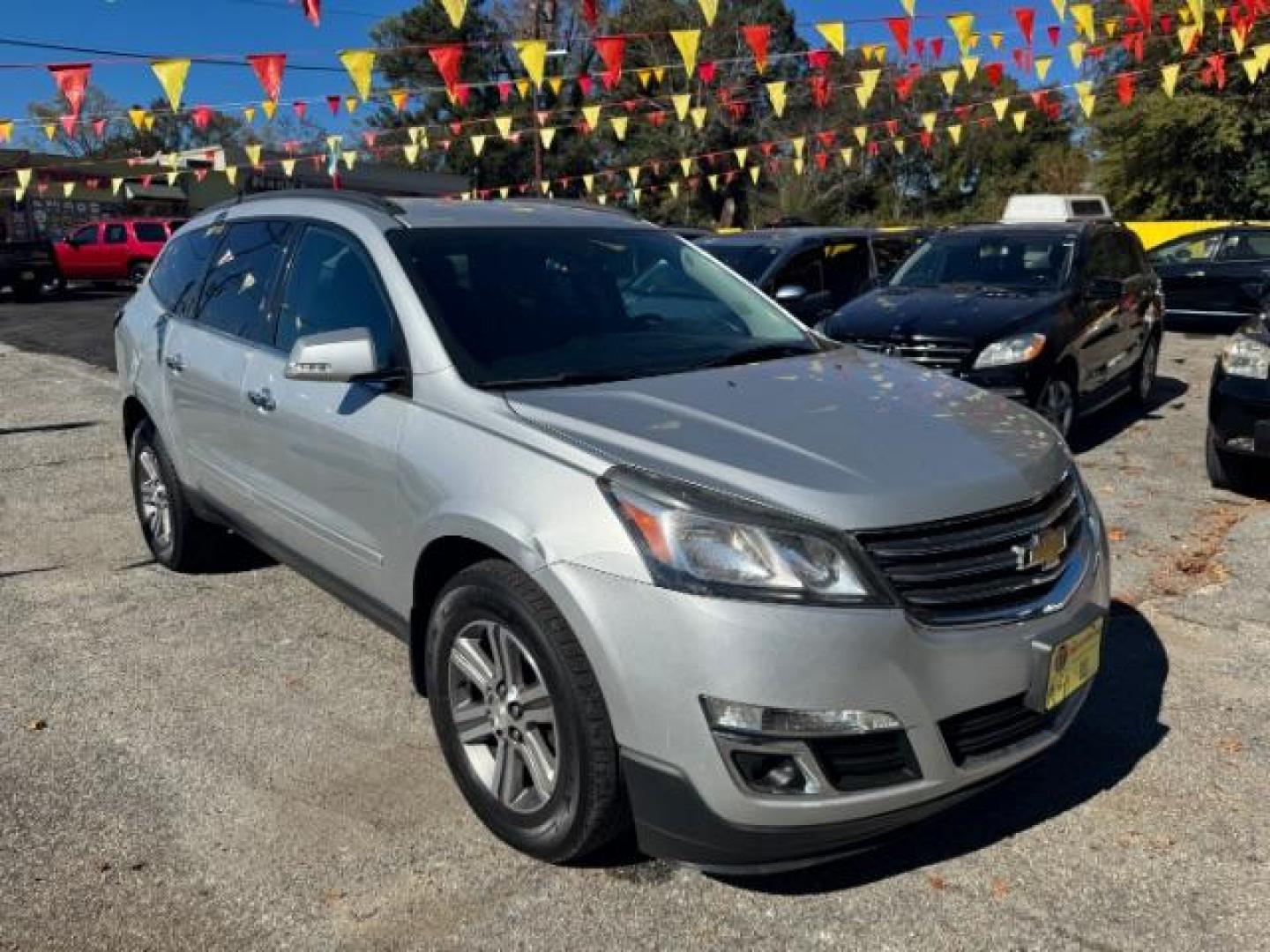 2016 Silver Chevrolet Traverse 2LT AWD (1GNKVHKD5GJ) with an 3.6L V6 DOHC 24V engine, 6-Speed Automatic transmission, located at 1806 Veterans Memorial Hwy SW, Austell, GA, 30168, (770) 944-9558, 33.817959, -84.606987 - Photo#2