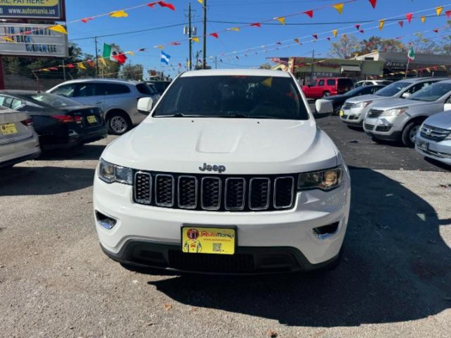 2017 White Jeep Grand Cherokee Laredo 4WD (1C4RJFAG0HC) with an 3.6L V6 DOHC 24V engine, 8-Speed Automatic transmission, located at 1806 Veterans Memorial Hwy SW, Austell, GA, 30168, (770) 944-9558, 33.817959, -84.606987 - Photo#1