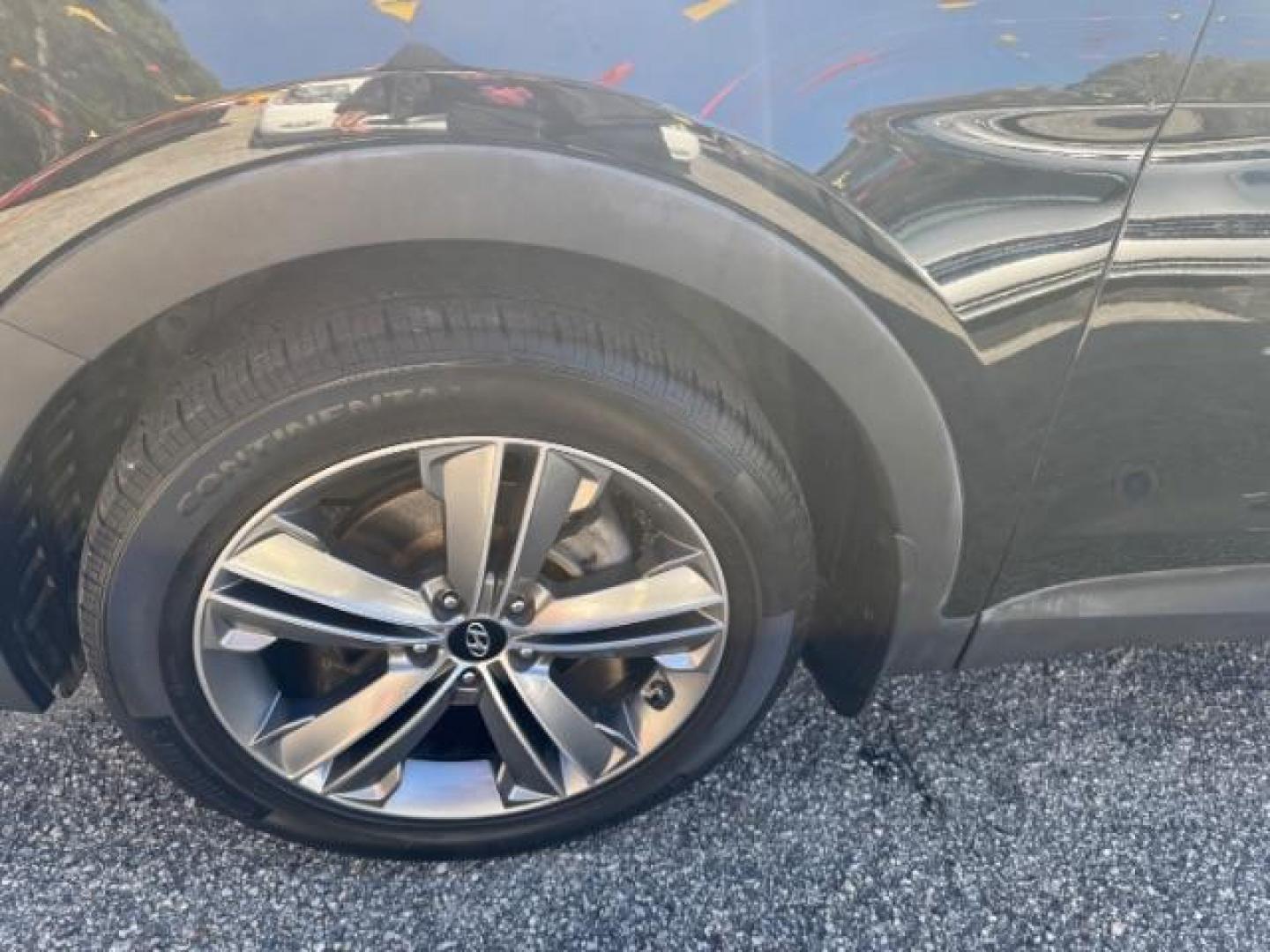 2015 Black Hyundai Santa Fe Limited FWD (KM8SR4HF2FU) with an 3.3L V6 DOHC 24V engine, 6-Speed Automatic transmission, located at 1806 Veterans Memorial Hwy SW, Austell, GA, 30168, (770) 944-9558, 33.817959, -84.606987 - Photo#14