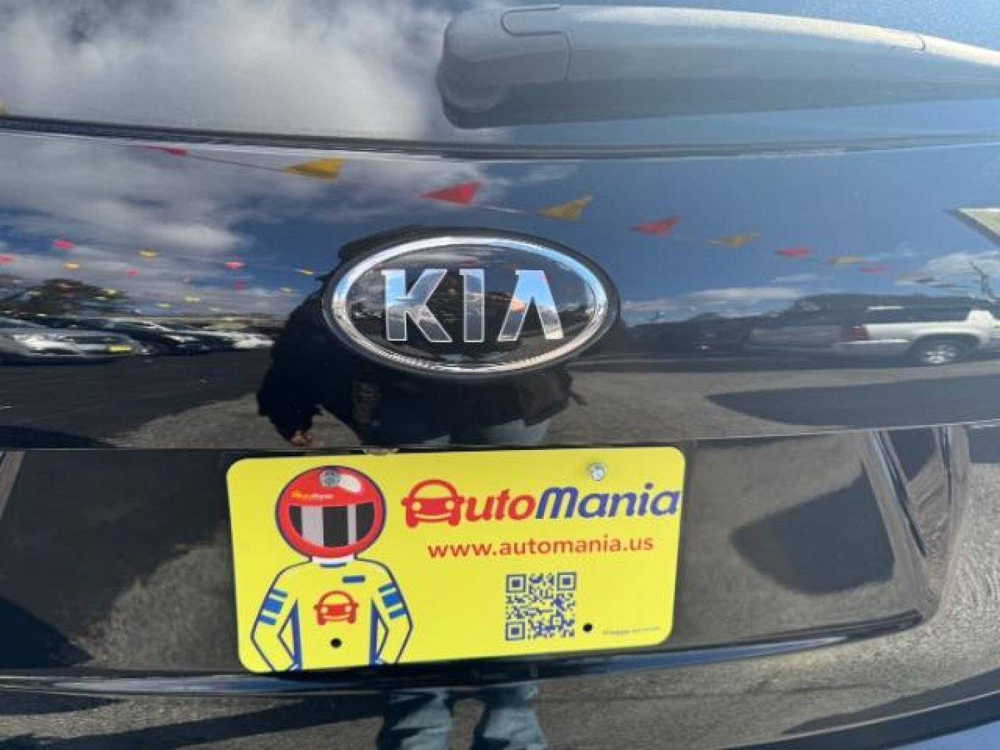 2019 Black Kia Sorento LX 2WD (5XYPG4A34KG) with an 2.4L L4 DOHC 16V engine, 6-Speed Automatic transmission, located at 1806 Veterans Memorial Hwy SW, Austell, GA, 30168, (770) 944-9558, 33.817959, -84.606987 - Photo#7