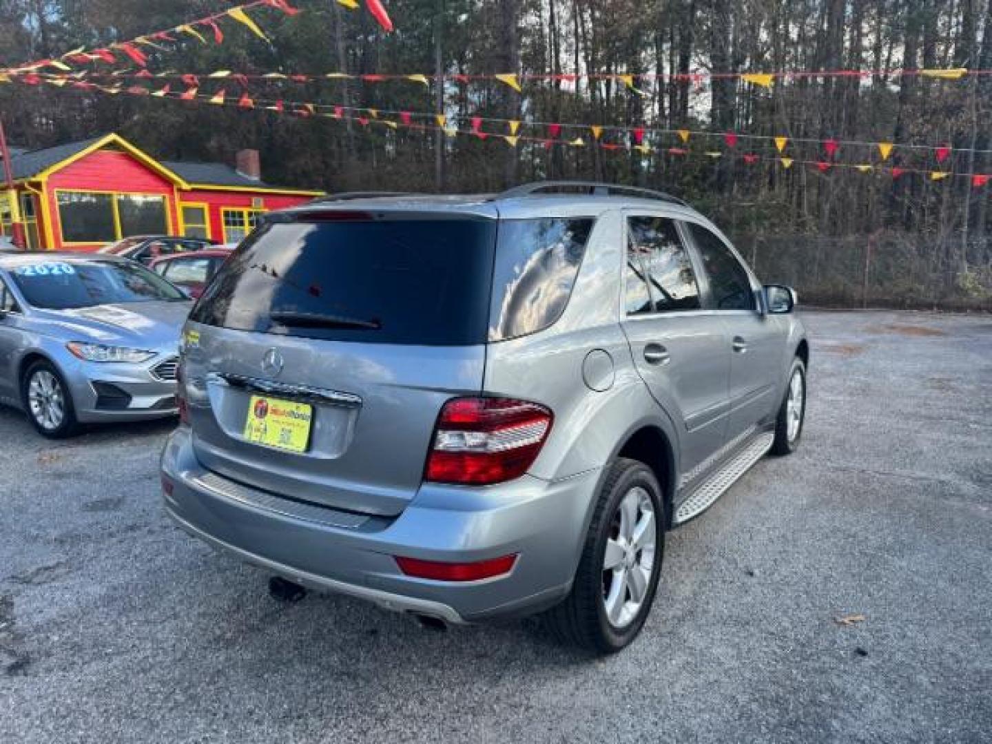 2010 Gray Mercedes-Benz M-Class ML350 (4JGBB5GB4AA) with an 3.5L V6 DOHC 24V engine, 7-Speed Automatic Overdrive transmission, located at 1806 Veterans Memorial Hwy SW, Austell, GA, 30168, (770) 944-9558, 33.817959, -84.606987 - Photo#1