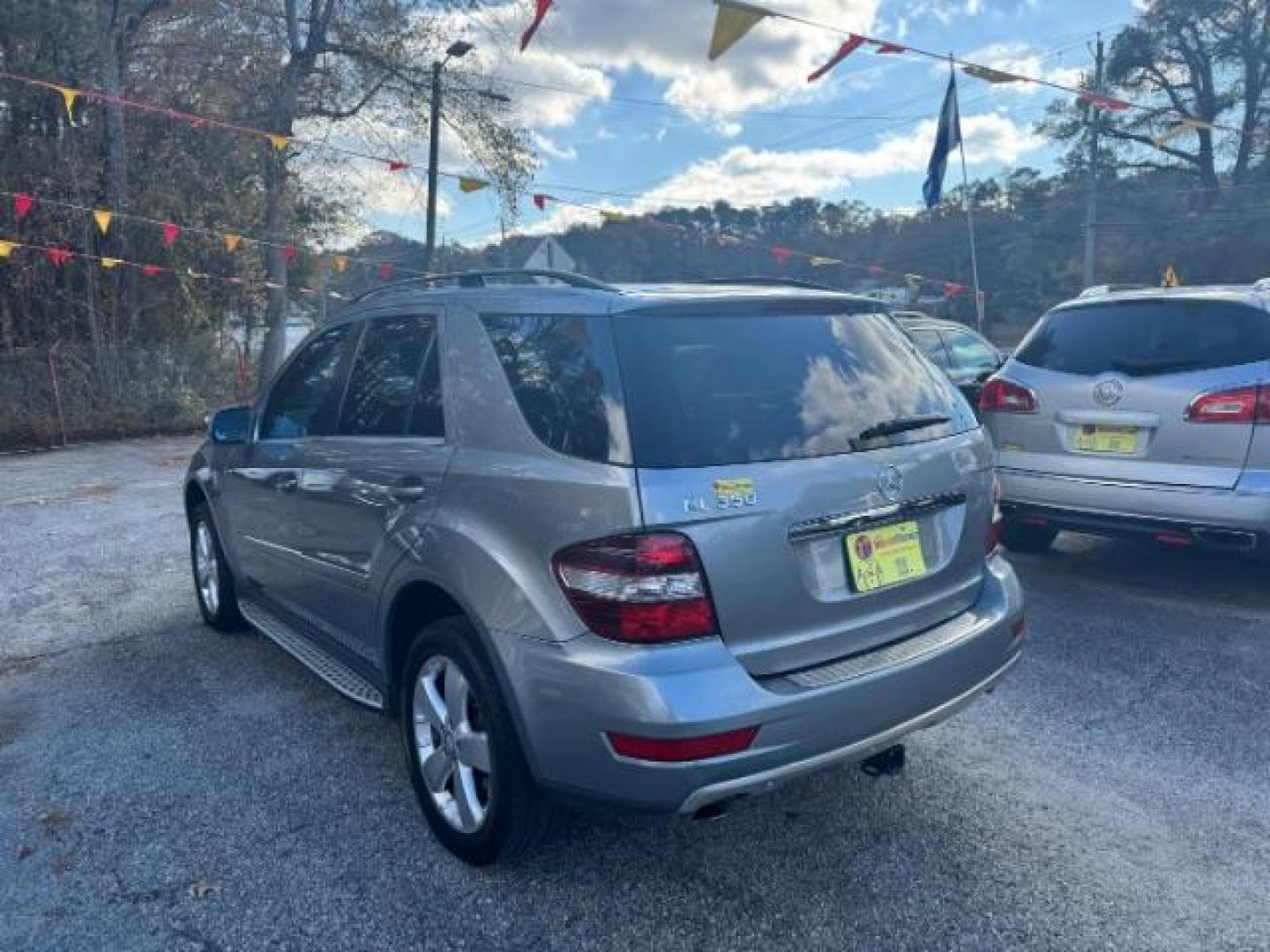 2010 Gray Mercedes-Benz M-Class ML350 (4JGBB5GB4AA) with an 3.5L V6 DOHC 24V engine, 7-Speed Automatic Overdrive transmission, located at 1806 Veterans Memorial Hwy SW, Austell, GA, 30168, (770) 944-9558, 33.817959, -84.606987 - Photo#3