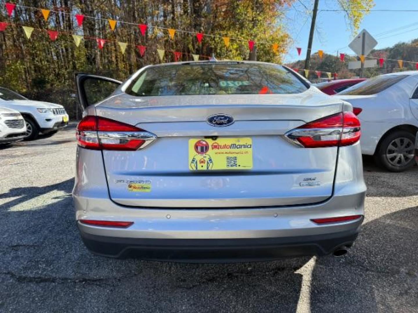 2020 Silver Ford Fusion SE (3FA6P0HD9LR) with an 1.5L L4 DOHC 16V engine, 6-Speed Automatic transmission, located at 1806 Veterans Memorial Hwy SW, Austell, GA, 30168, (770) 944-9558, 33.817959, -84.606987 - Photo#3