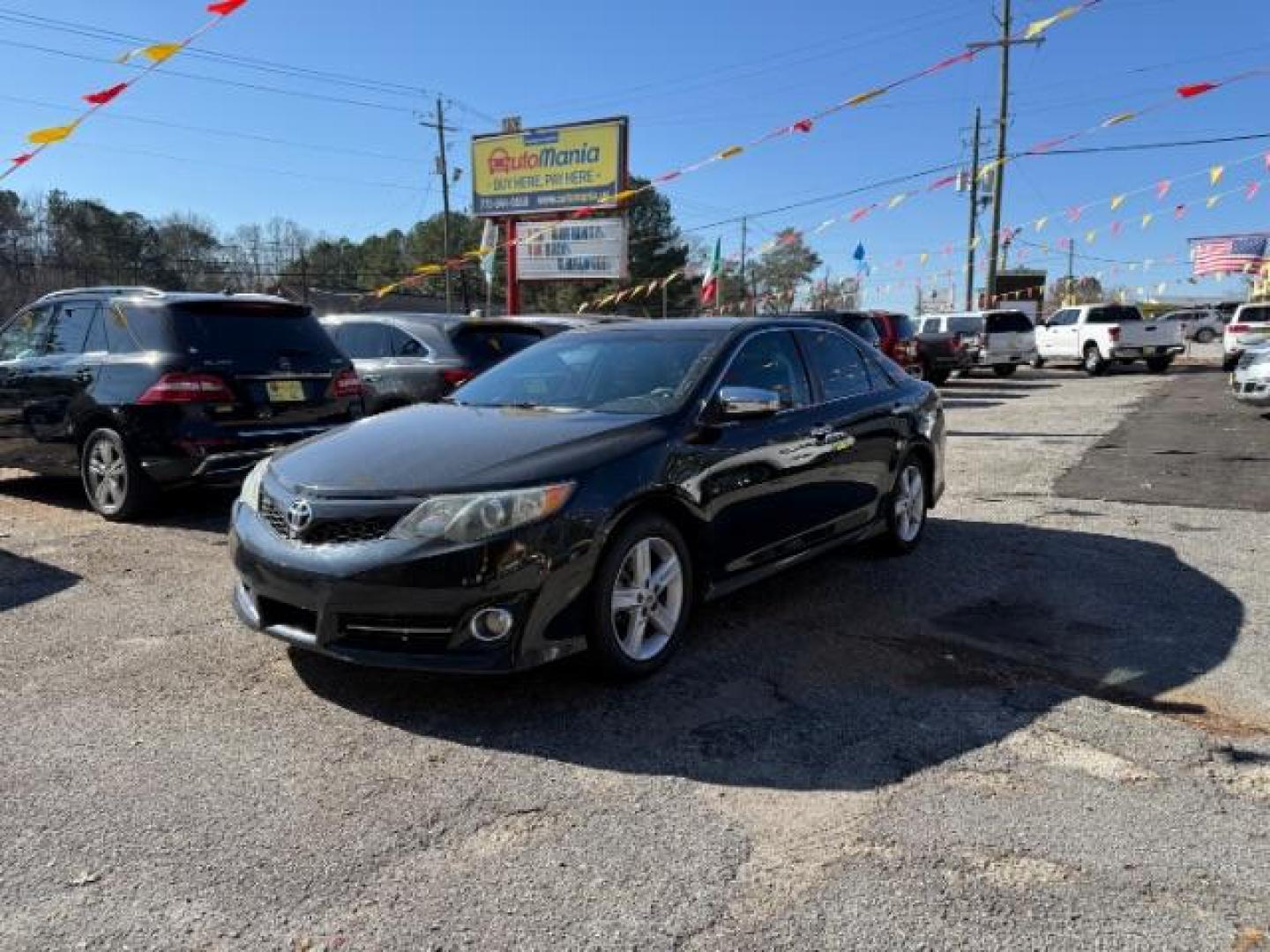 2012 Green Toyota Camry SE (4T1BF1FK9CU) with an 2.5L L4 DOHC 16V engine, 6-Speed Automatic transmission, located at 1806 Veterans Memorial Hwy SW, Austell, GA, 30168, (770) 944-9558, 33.817959, -84.606987 - Photo#0