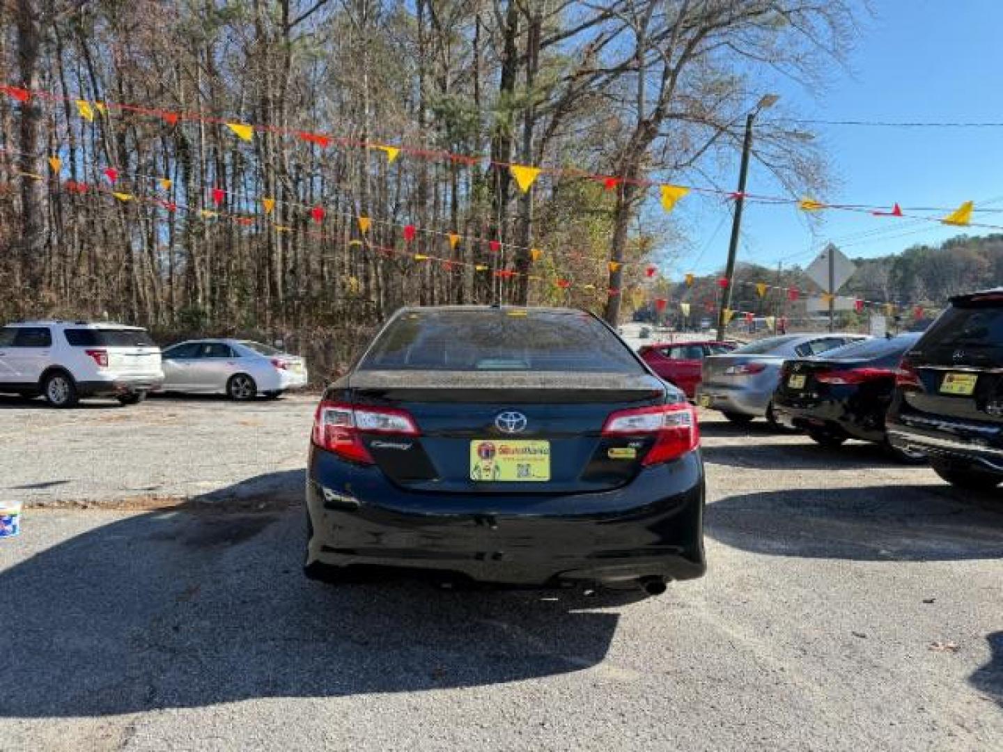 2012 Green Toyota Camry SE (4T1BF1FK9CU) with an 2.5L L4 DOHC 16V engine, 6-Speed Automatic transmission, located at 1806 Veterans Memorial Hwy SW, Austell, GA, 30168, (770) 944-9558, 33.817959, -84.606987 - Photo#3