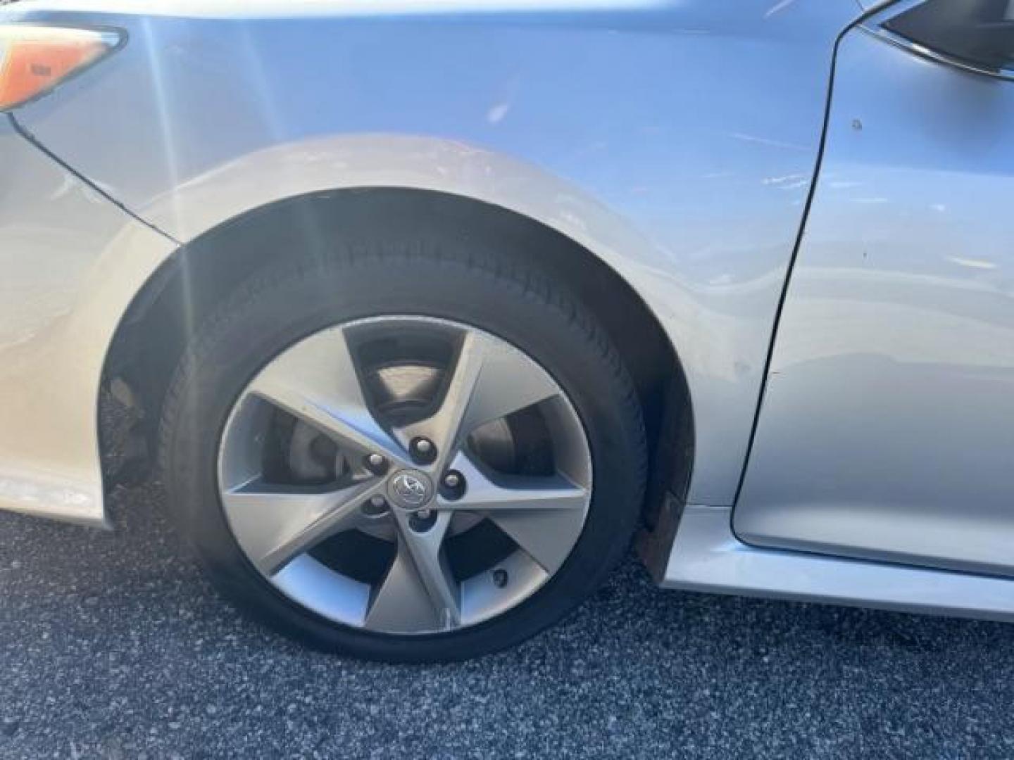 2014 Silver Toyota Camry SE (4T1BF1FK4EU) with an 2.5L L4 DOHC 16V engine, 6-Speed Automatic transmission, located at 1806 Veterans Memorial Hwy SW, Austell, GA, 30168, (770) 944-9558, 33.817959, -84.606987 - Photo#13