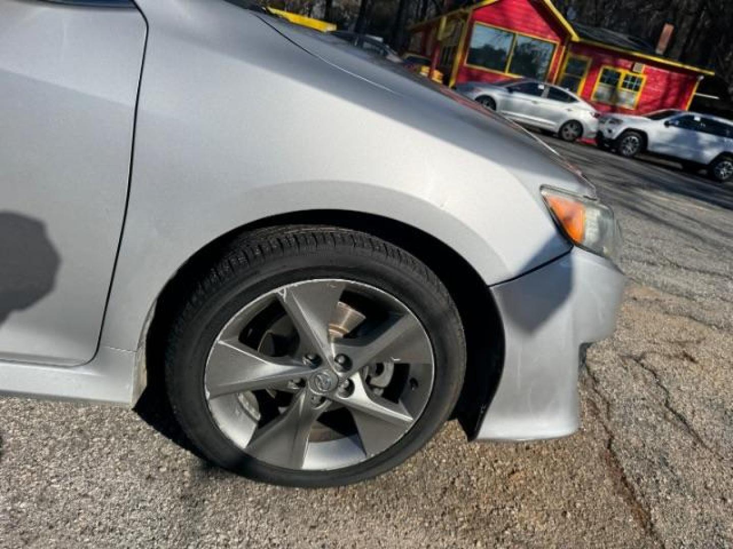 2014 Silver Toyota Camry SE (4T1BF1FK4EU) with an 2.5L L4 DOHC 16V engine, 6-Speed Automatic transmission, located at 1806 Veterans Memorial Hwy SW, Austell, GA, 30168, (770) 944-9558, 33.817959, -84.606987 - Photo#14