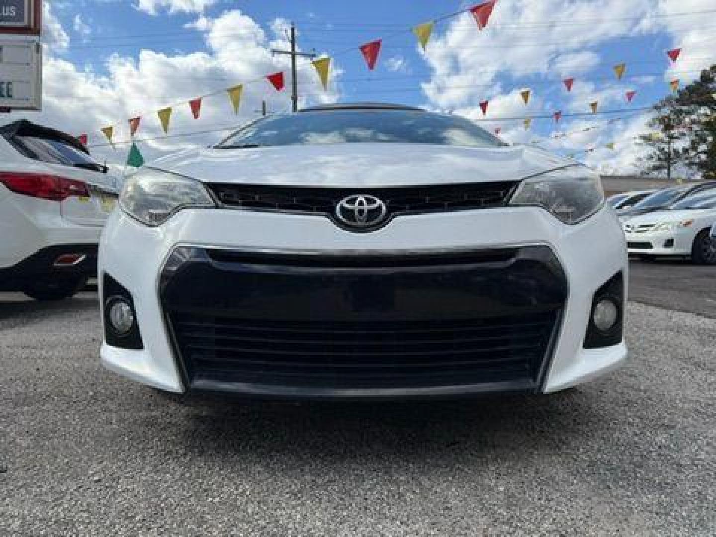 2014 White Toyota Corolla LE CVT (2T1BURHE1EC) with an 1.8L L4 DOHC 16V engine, Continuously Variable Transmission transmission, located at 1806 Veterans Memorial Hwy SW, Austell, GA, 30168, (770) 944-9558, 33.817959, -84.606987 - Photo#15