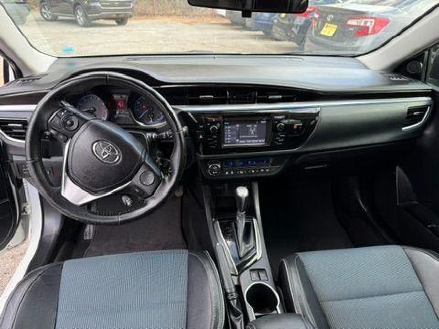 2014 White Toyota Corolla LE CVT (2T1BURHE1EC) with an 1.8L L4 DOHC 16V engine, Continuously Variable Transmission transmission, located at 1806 Veterans Memorial Hwy SW, Austell, GA, 30168, (770) 944-9558, 33.817959, -84.606987 - Photo#21