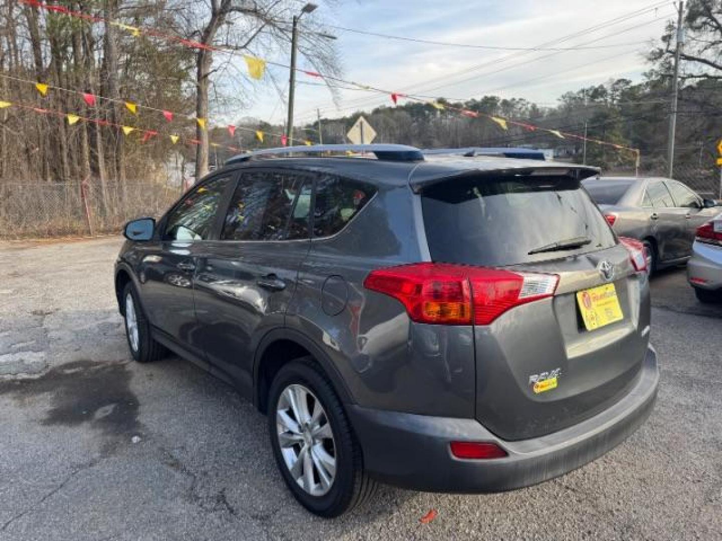 2013 Gray Toyota RAV4 Limited FWD (JTMYFREV0DD) with an 2.5L L4 DOHC 16V engine, 6-Speed Automatic transmission, located at 1806 Veterans Memorial Hwy SW, Austell, GA, 30168, (770) 944-9558, 33.817959, -84.606987 - Photo#5