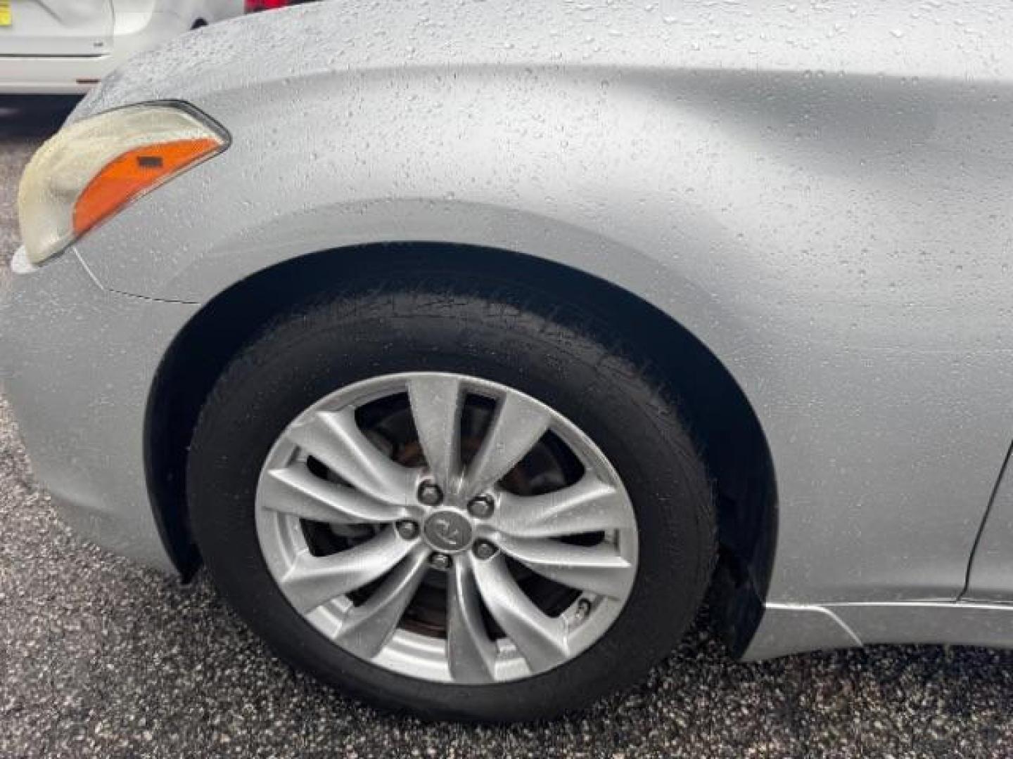 2011 Silver Infiniti M M37 (JN1BY1AP7BM) with an 3.7L V6 DOHC 24V engine, 7-Speed Automatic transmission, located at 1806 Veterans Memorial Hwy SW, Austell, GA, 30168, (770) 944-9558, 33.817959, -84.606987 - Photo#13