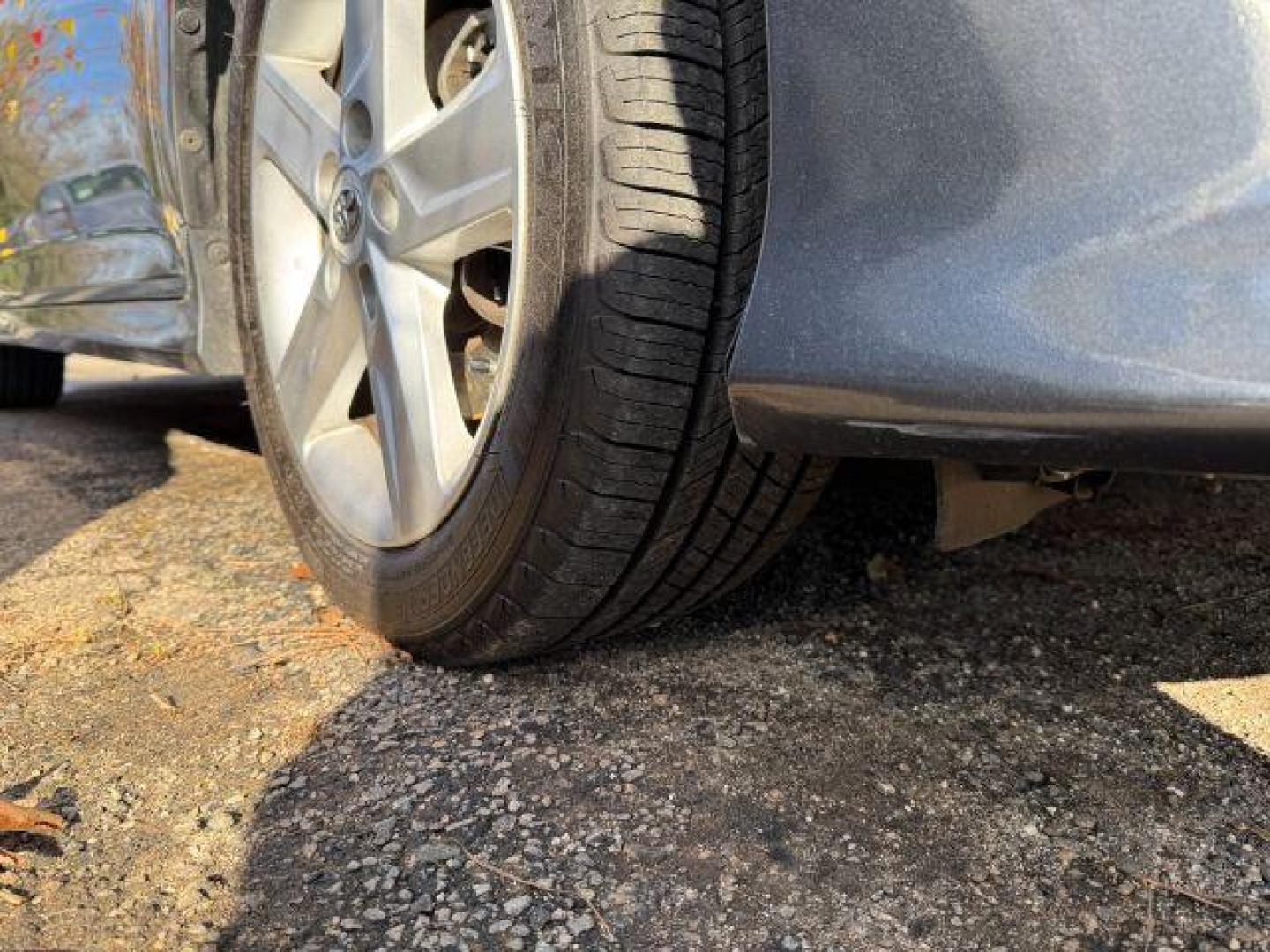 2013 Gray Toyota Camry SE (4T1BF1FK5DU) with an 2.5L L4 DOHC 16V engine, 6-Speed Automatic transmission, located at 1806 Veterans Memorial Hwy SW, Austell, GA, 30168, (770) 944-9558, 33.817959, -84.606987 - Photo#18