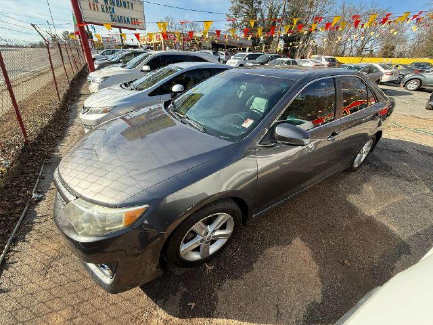 2013 Gray Toyota Camry SE (4T1BF1FK5DU) with an 2.5L L4 DOHC 16V engine, 6-Speed Automatic transmission, located at 1806 Veterans Memorial Hwy SW, Austell, GA, 30168, (770) 944-9558, 33.817959, -84.606987 - Photo#1