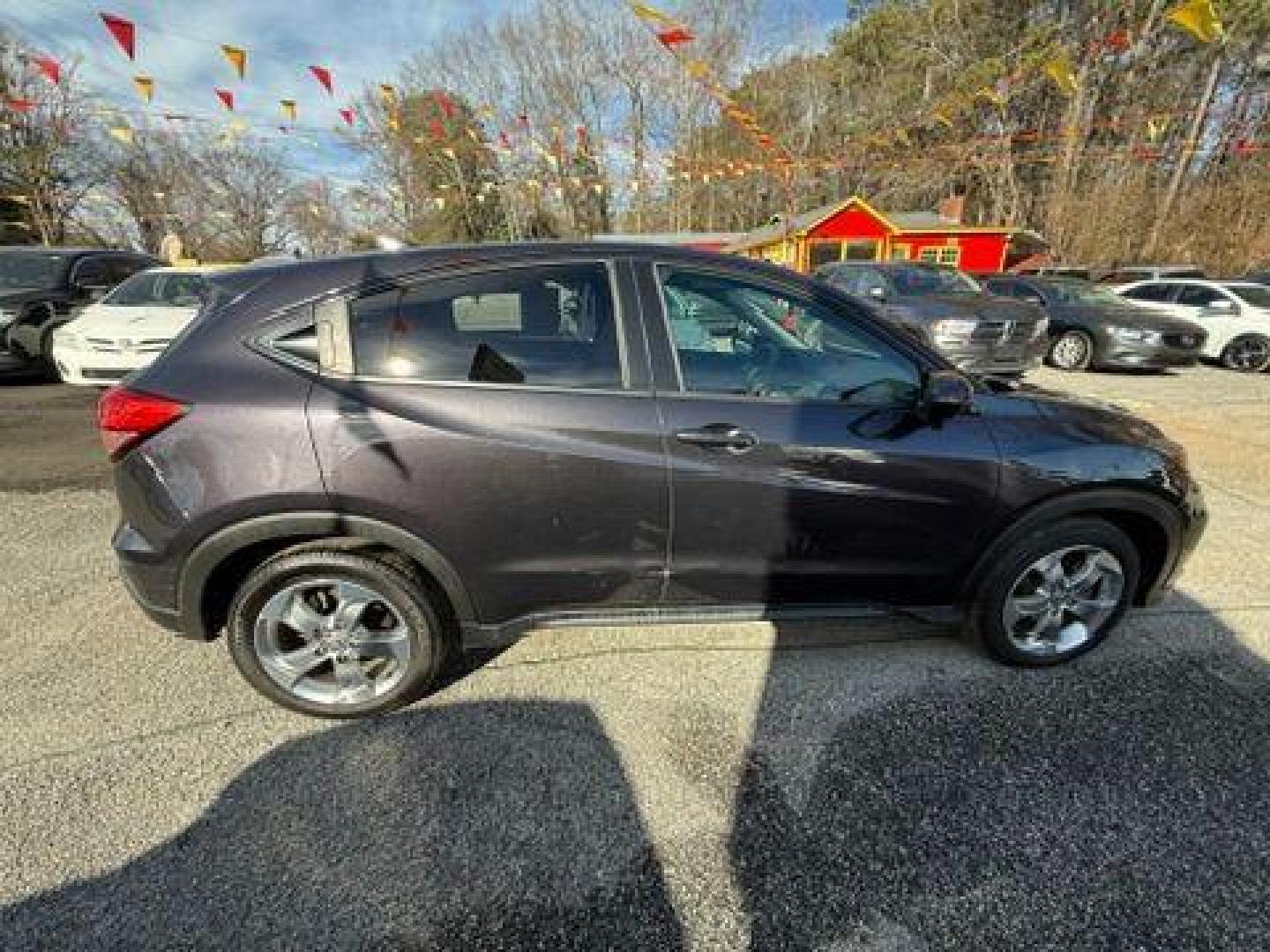 2017 Gray Honda HR-V EX 2WD CVT (3CZRU5H58HM) with an 1.8L L4 DOHC 16V engine, Continuously Variable Transmission transmission, located at 1806 Veterans Memorial Hwy SW, Austell, GA, 30168, (770) 944-9558, 33.817959, -84.606987 - Photo#10